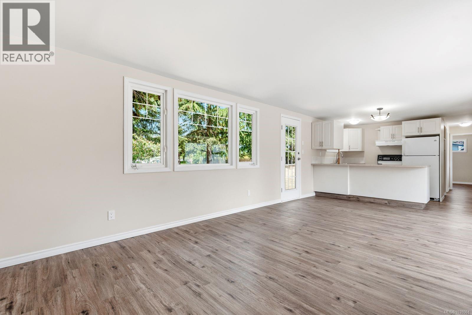 32 150 Corfield St N, Parksville