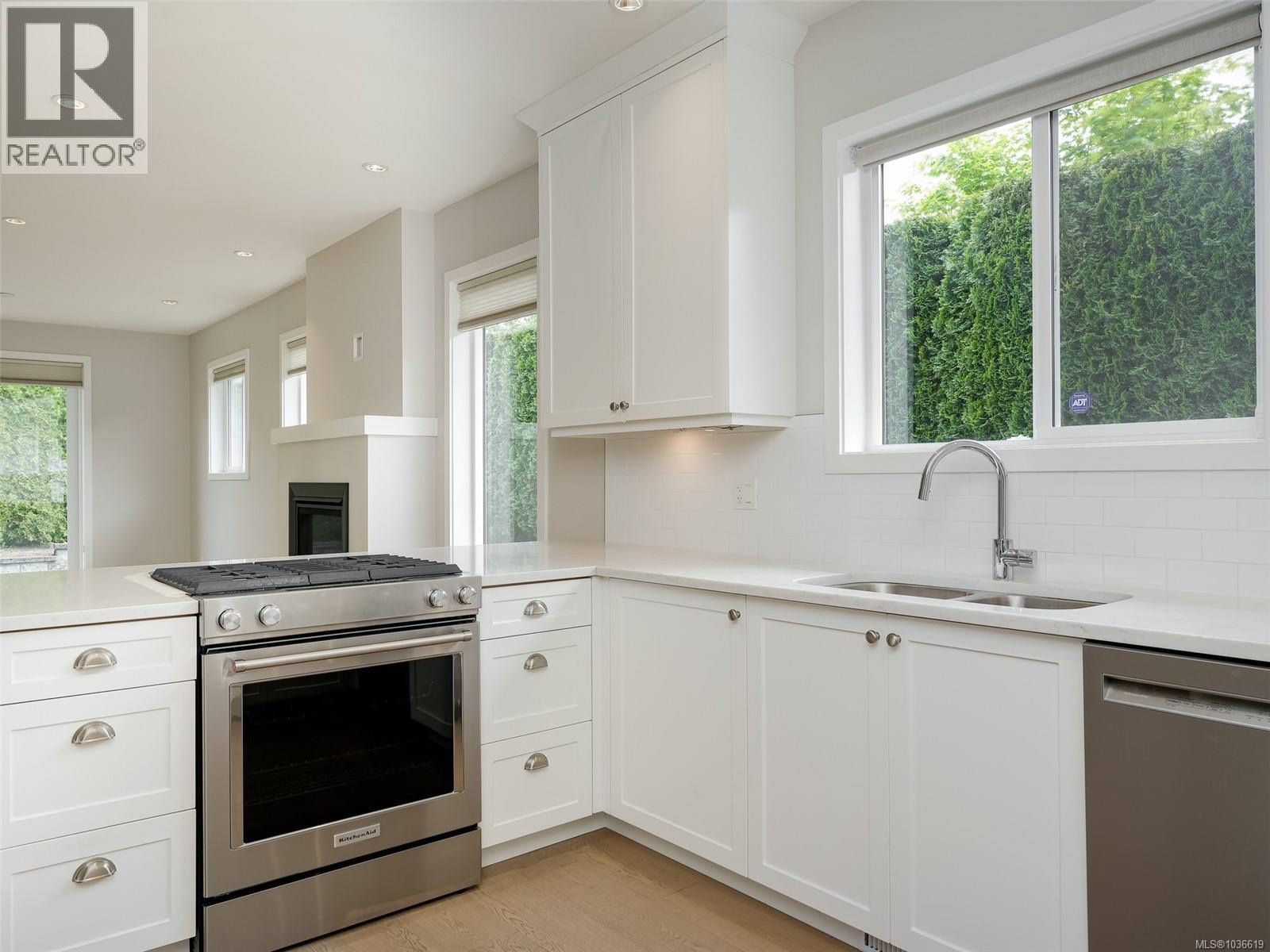 #4 10490 Resthaven Dr - 12