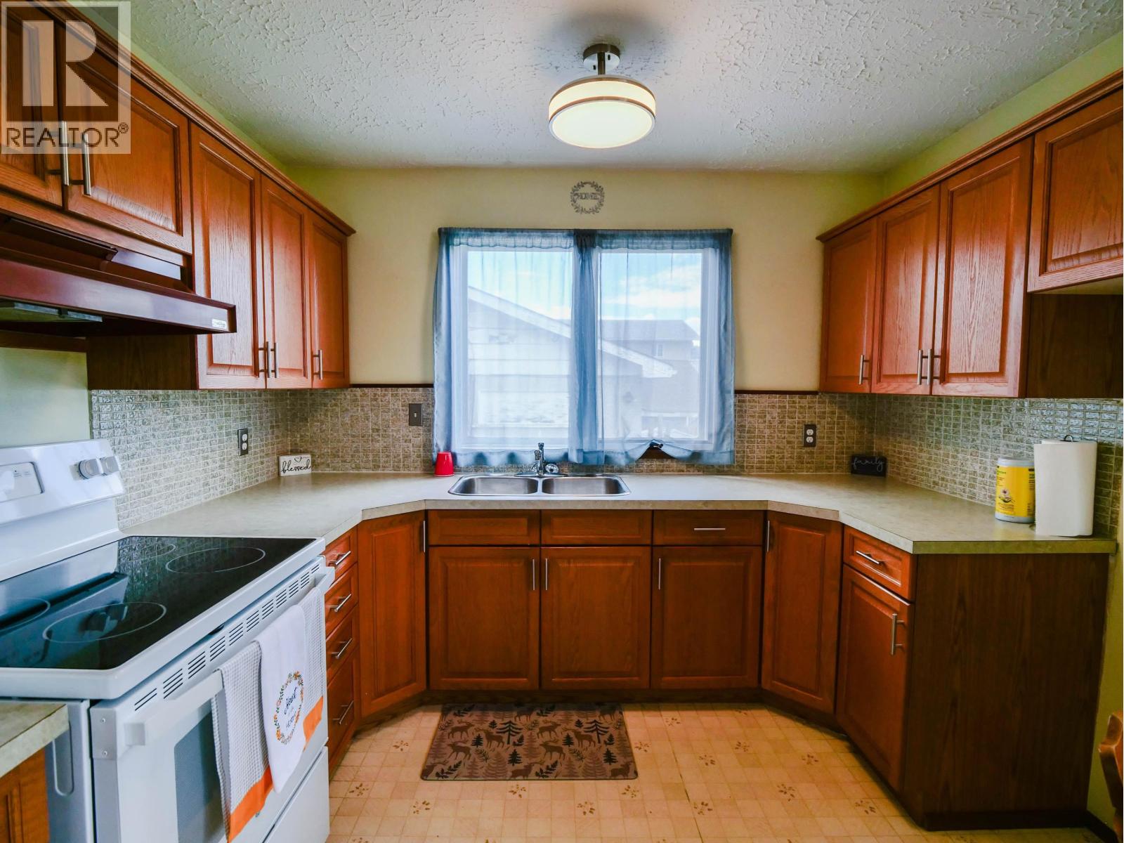 764 AVERY AVENUE - 11