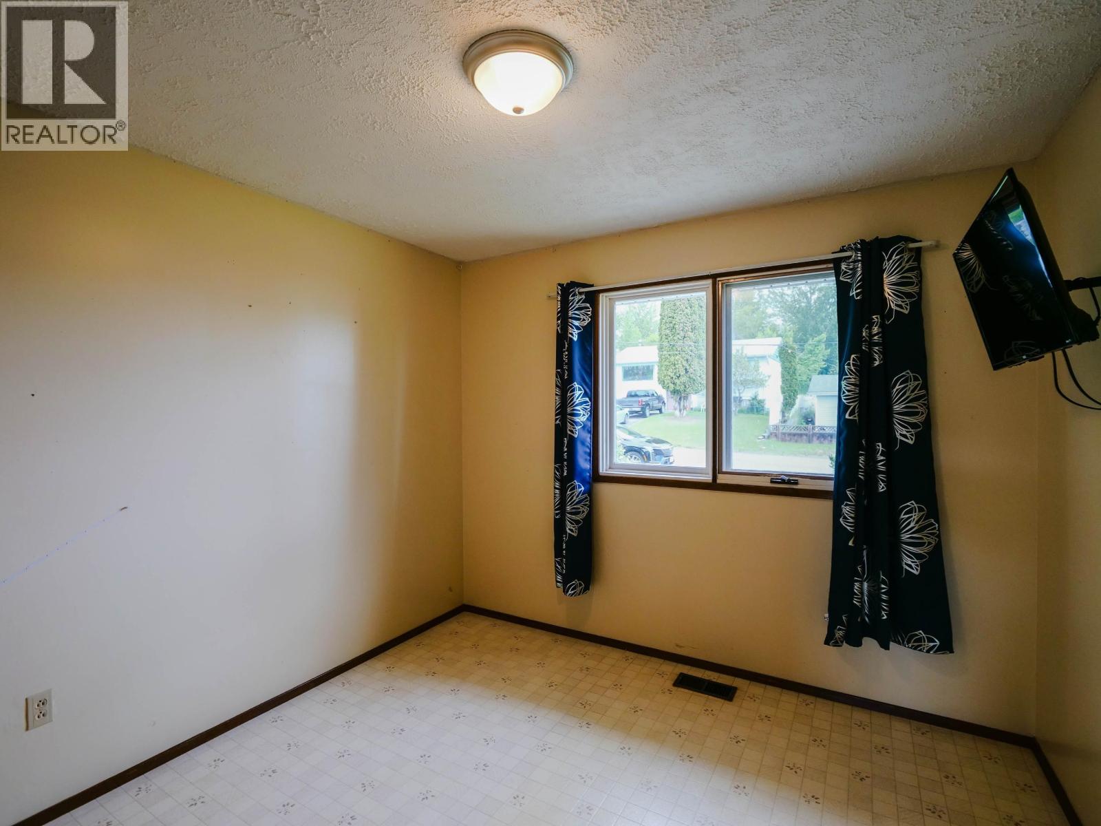 764 AVERY AVENUE - 21