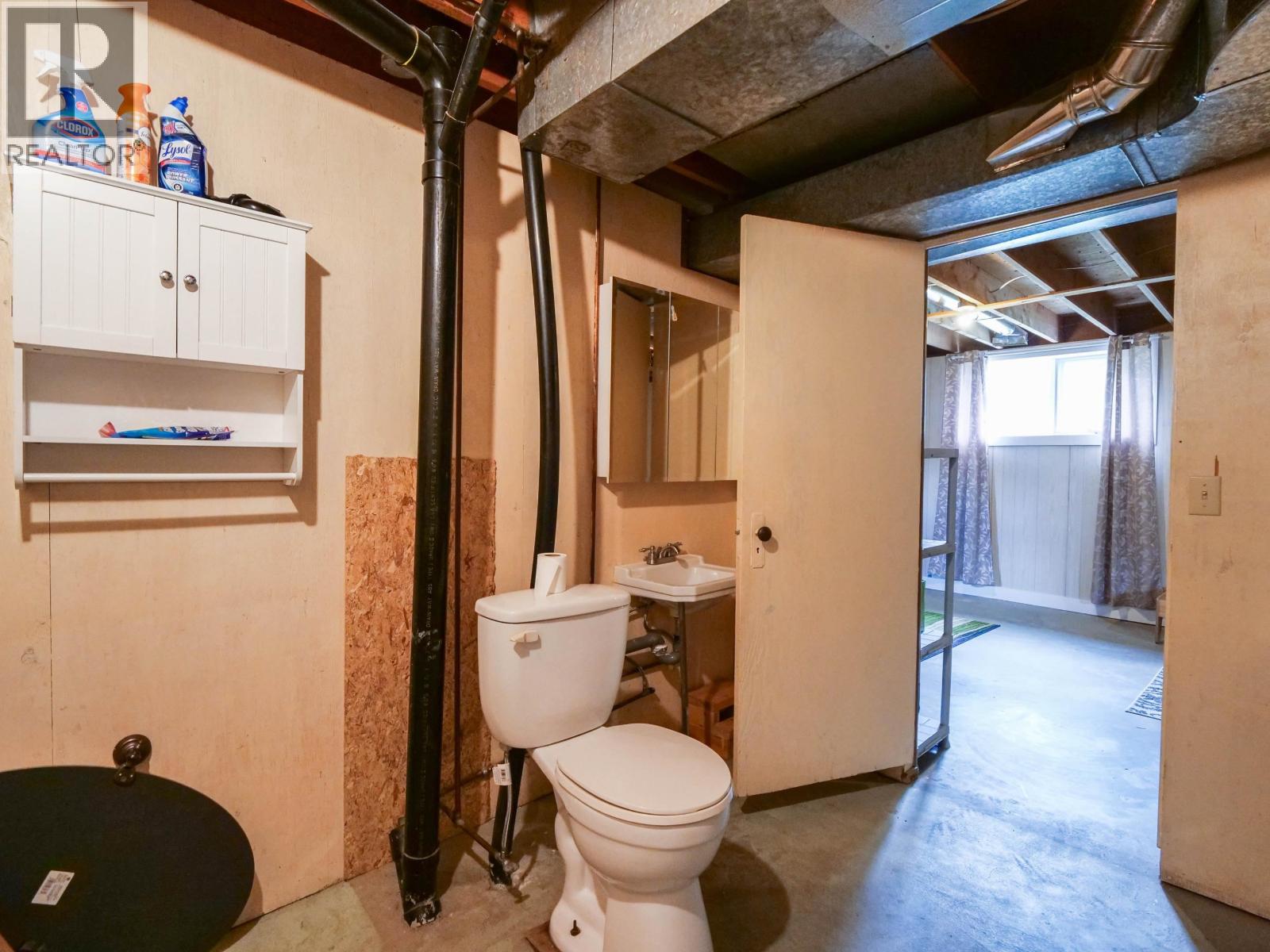764 AVERY AVENUE - 26