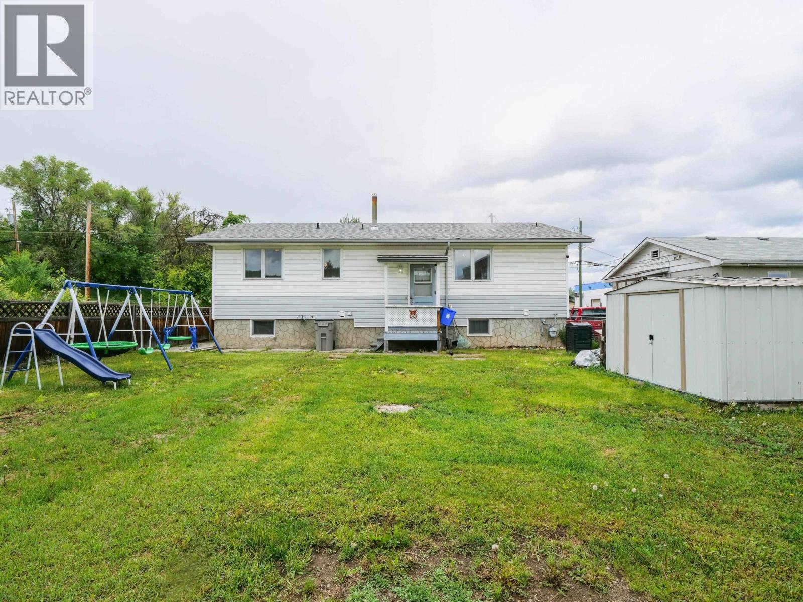 764 AVERY AVENUE - 31
