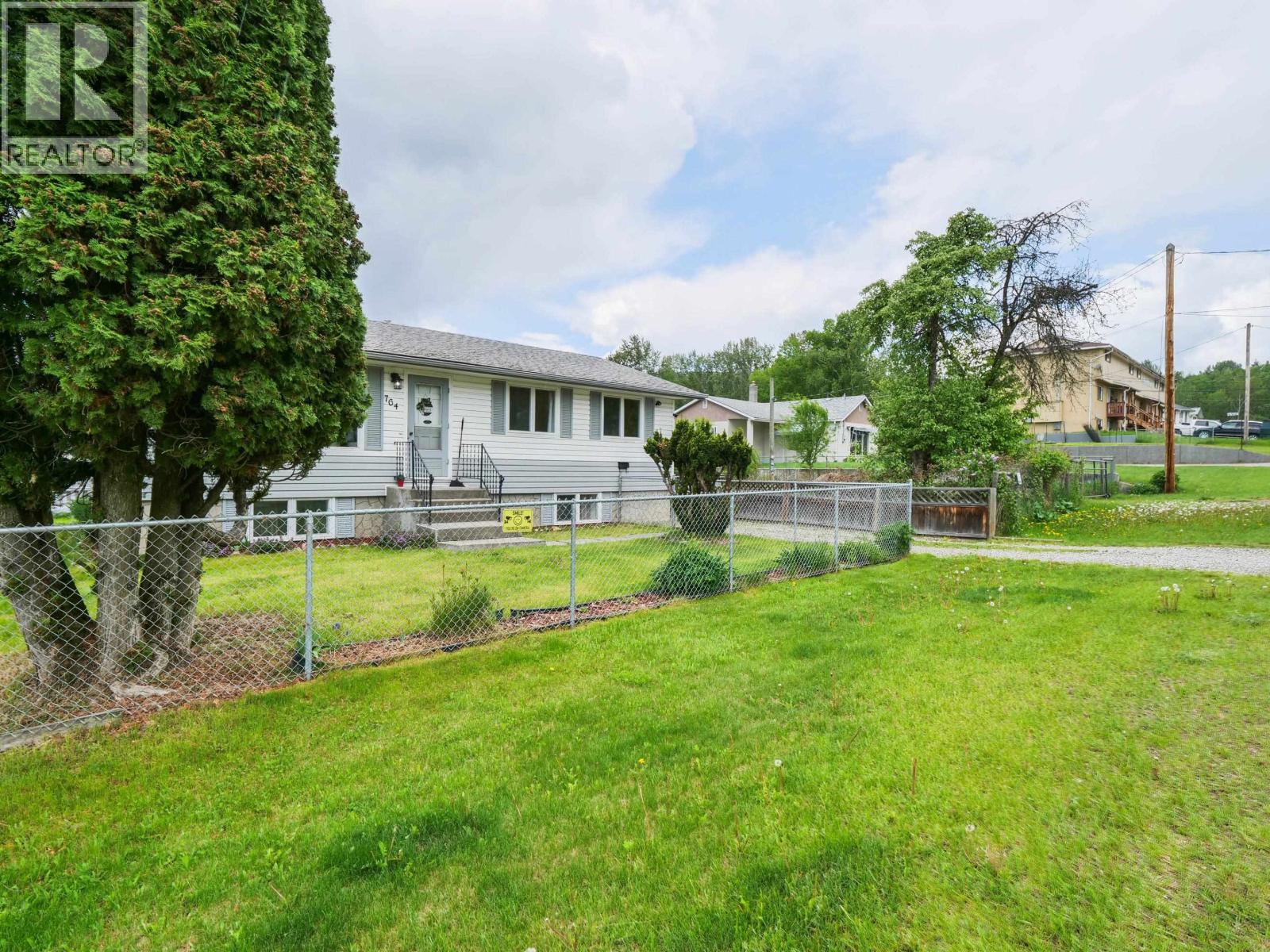764 AVERY AVENUE - 34