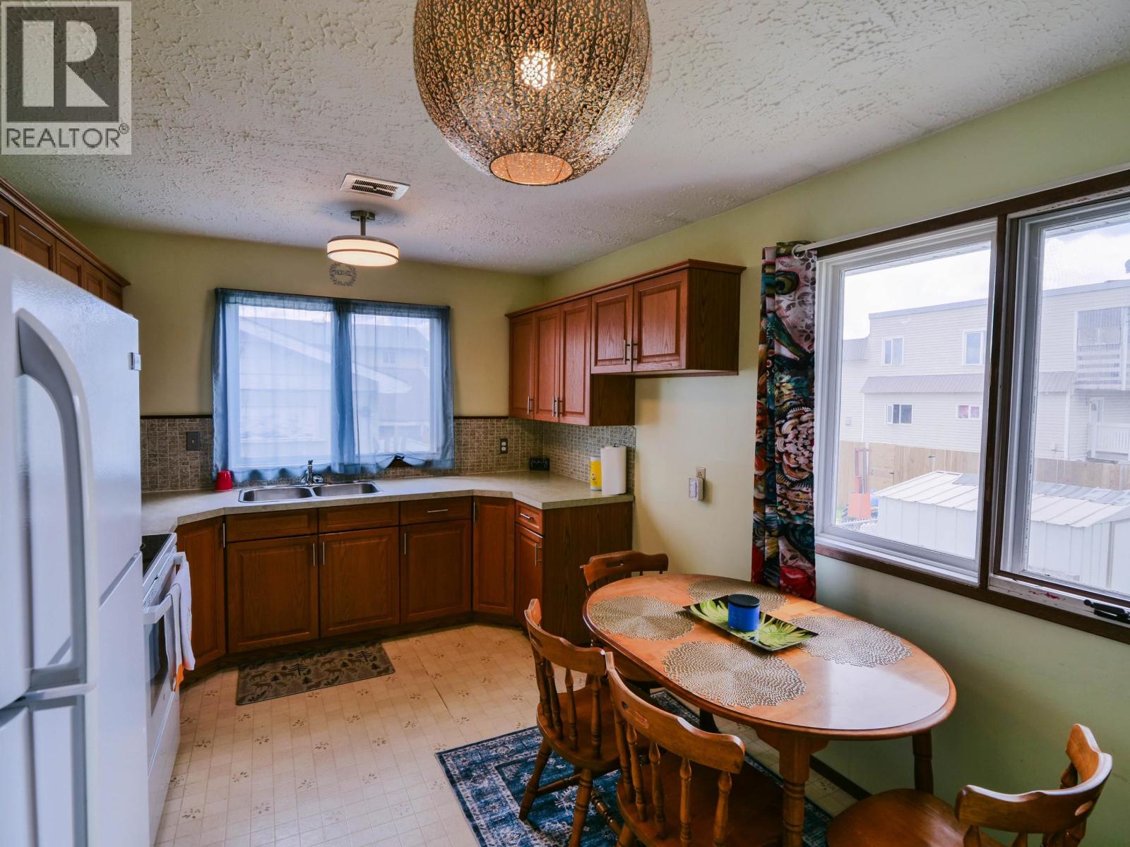 764 AVERY AVENUE - 4