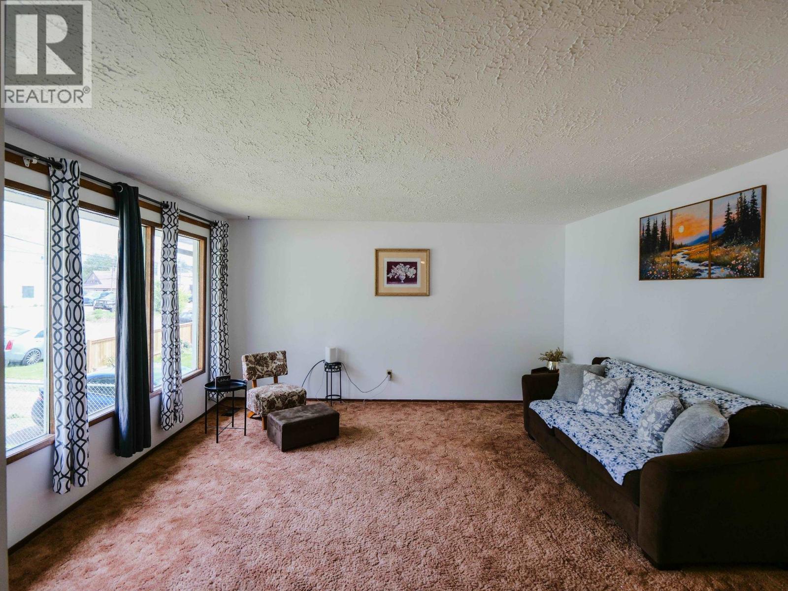 764 AVERY AVENUE - 8