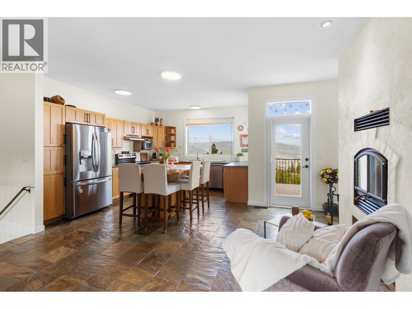 2286 CARMI Road, Penticton
