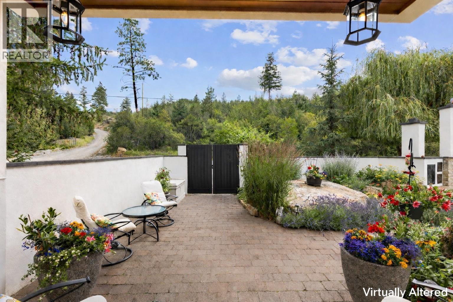 2286 CARMI Road, Penticton