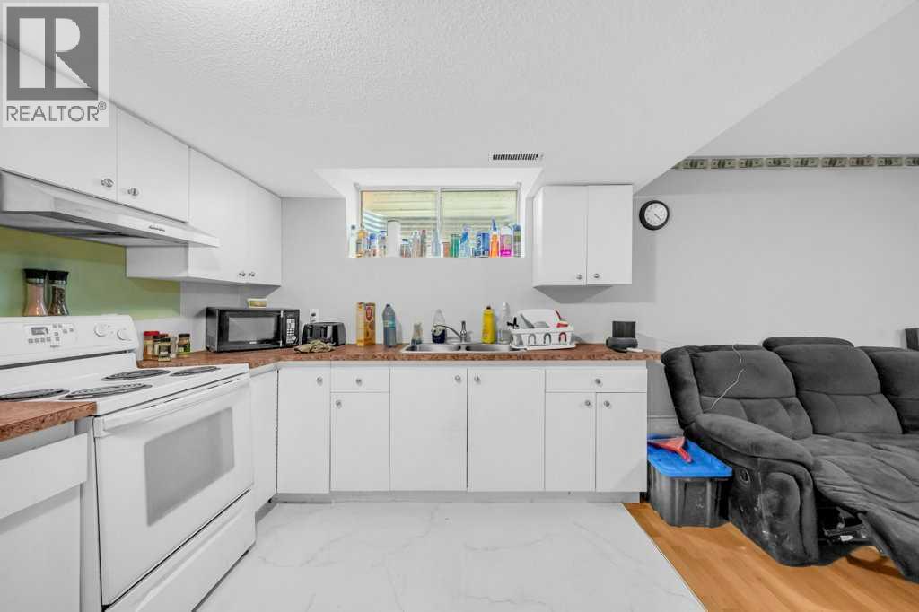 9219 Saddlebrook Drive NE - 38