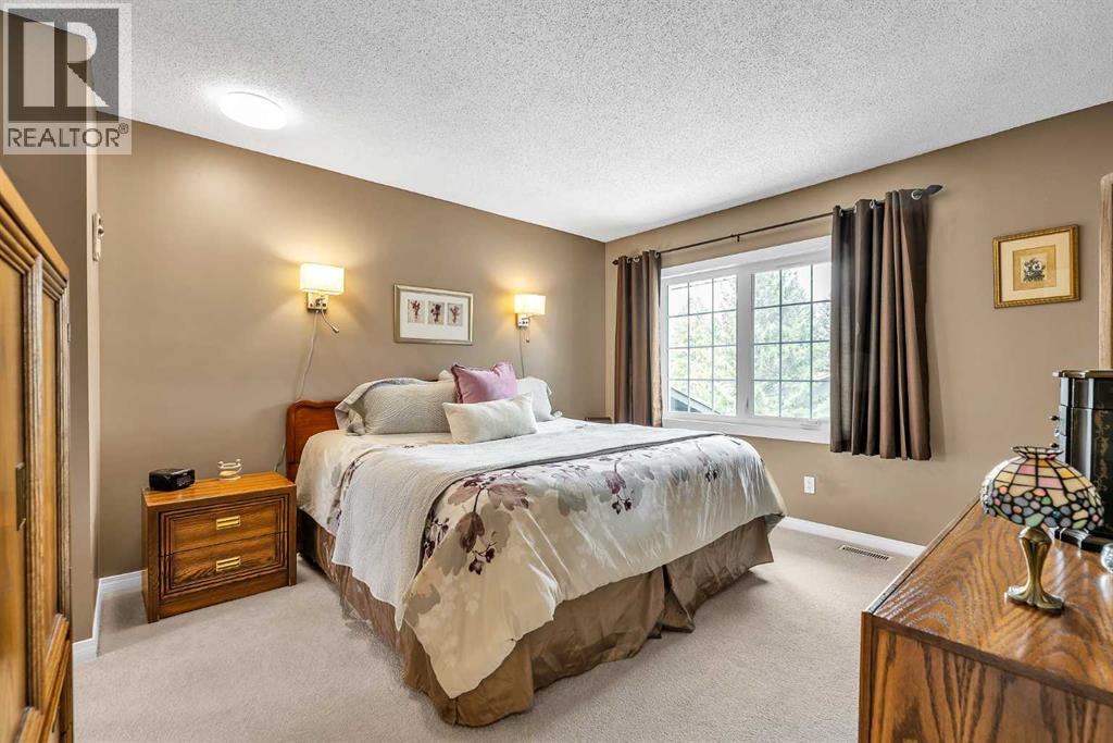 288 Deer Run Crescent SE - 24