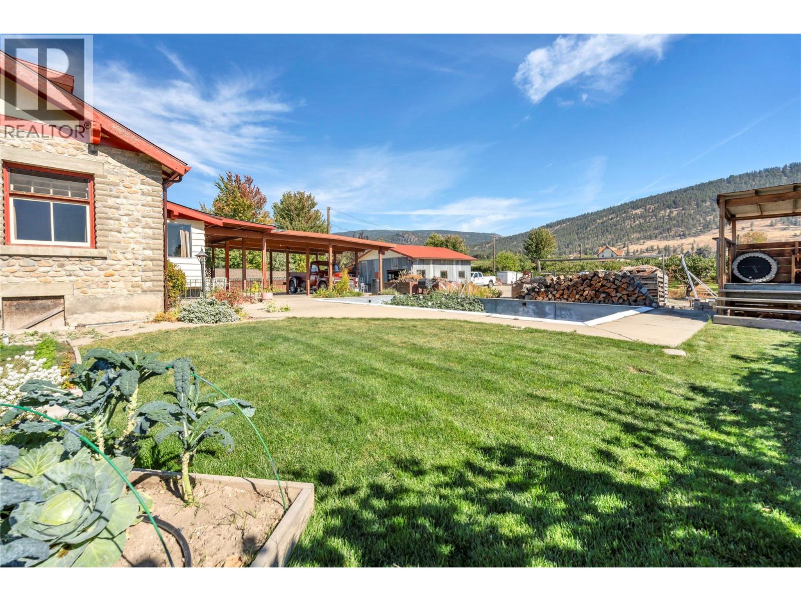 235 Middle Bench Road N, Penticton