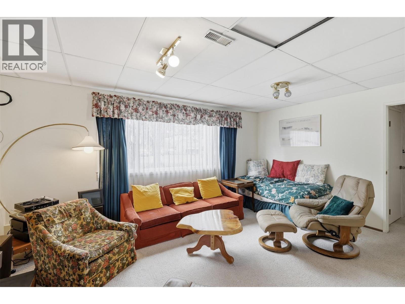833 MCARTHUR Drive - 26