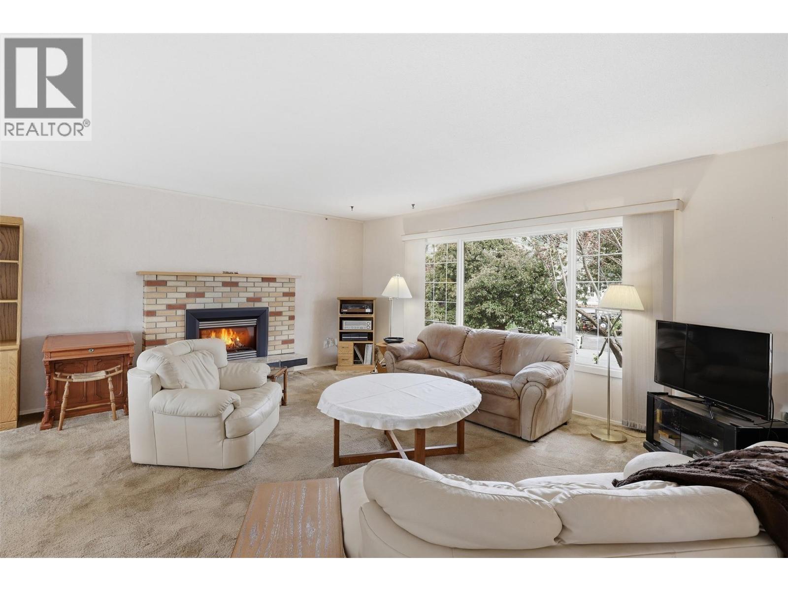 833 MCARTHUR Drive - 16