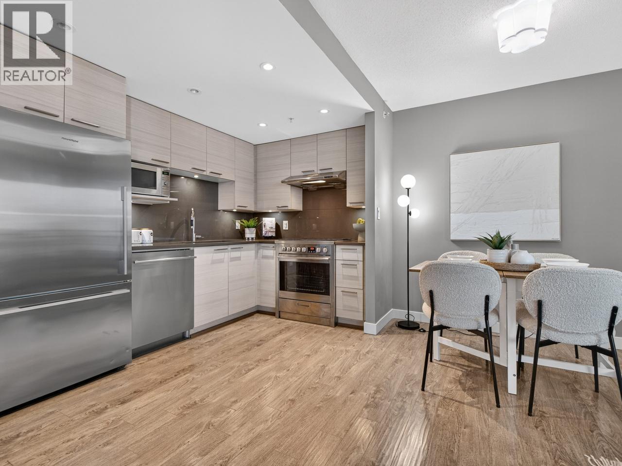 867 6288 NO.3 ROAD, Richmond