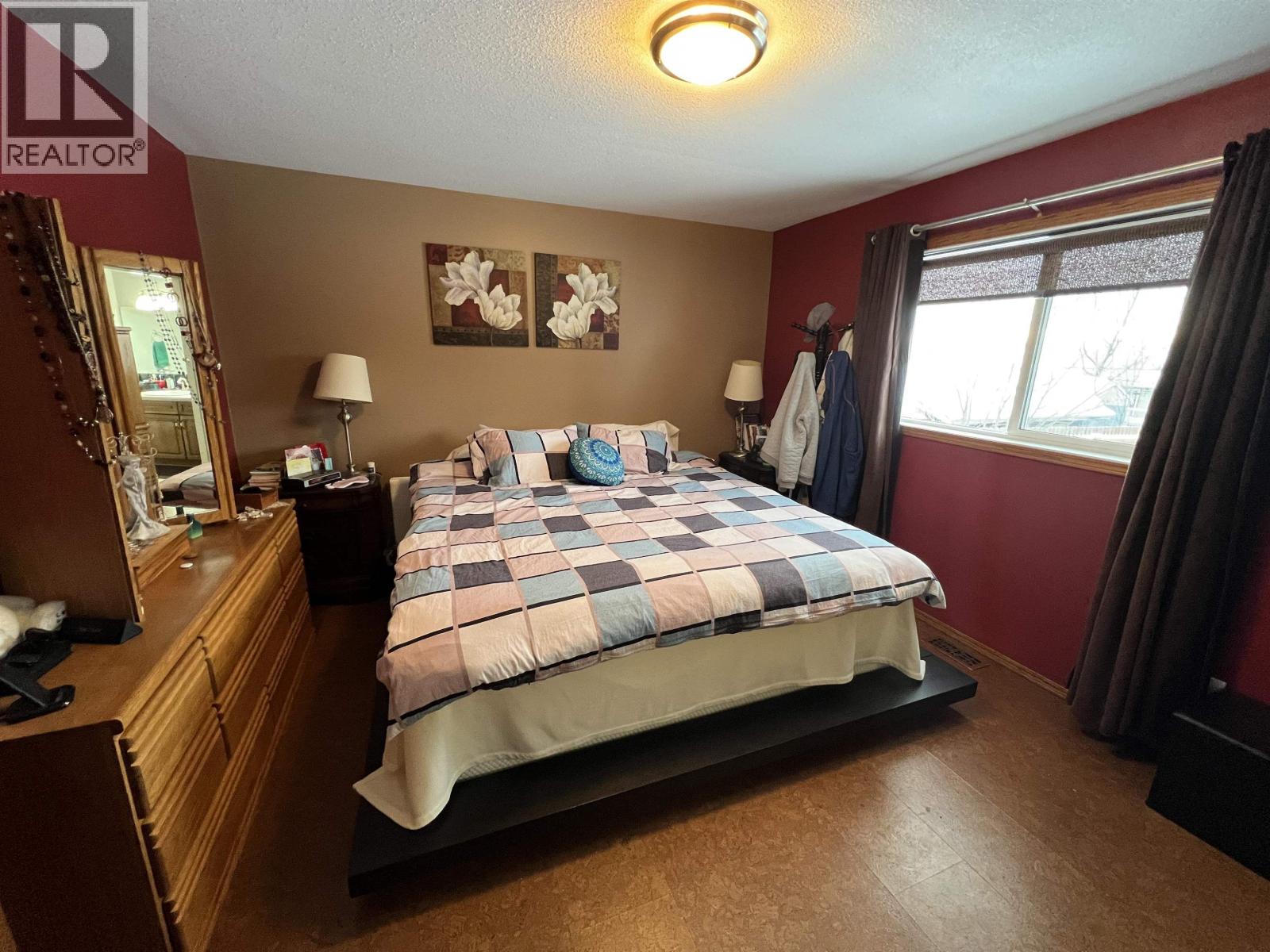 5323 MOUNTAINVIEW DRIVE - 13