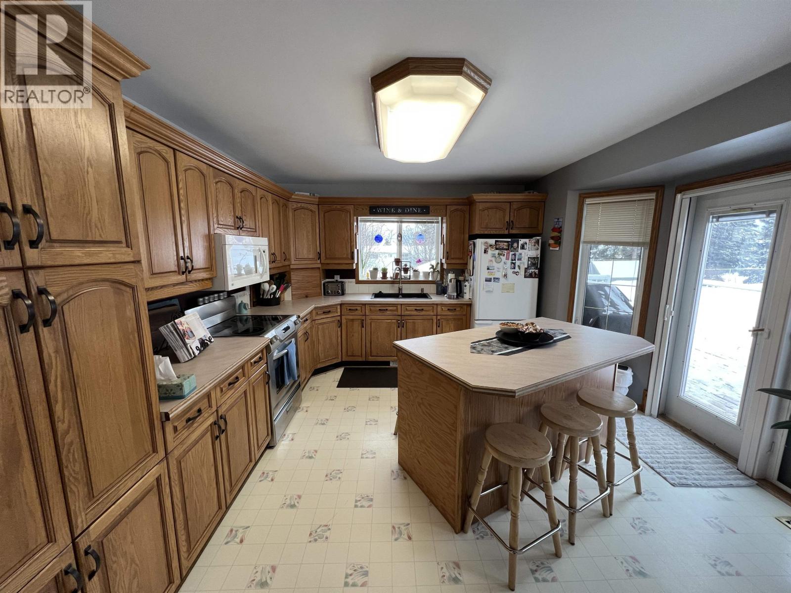 5323 MOUNTAINVIEW DRIVE - 6