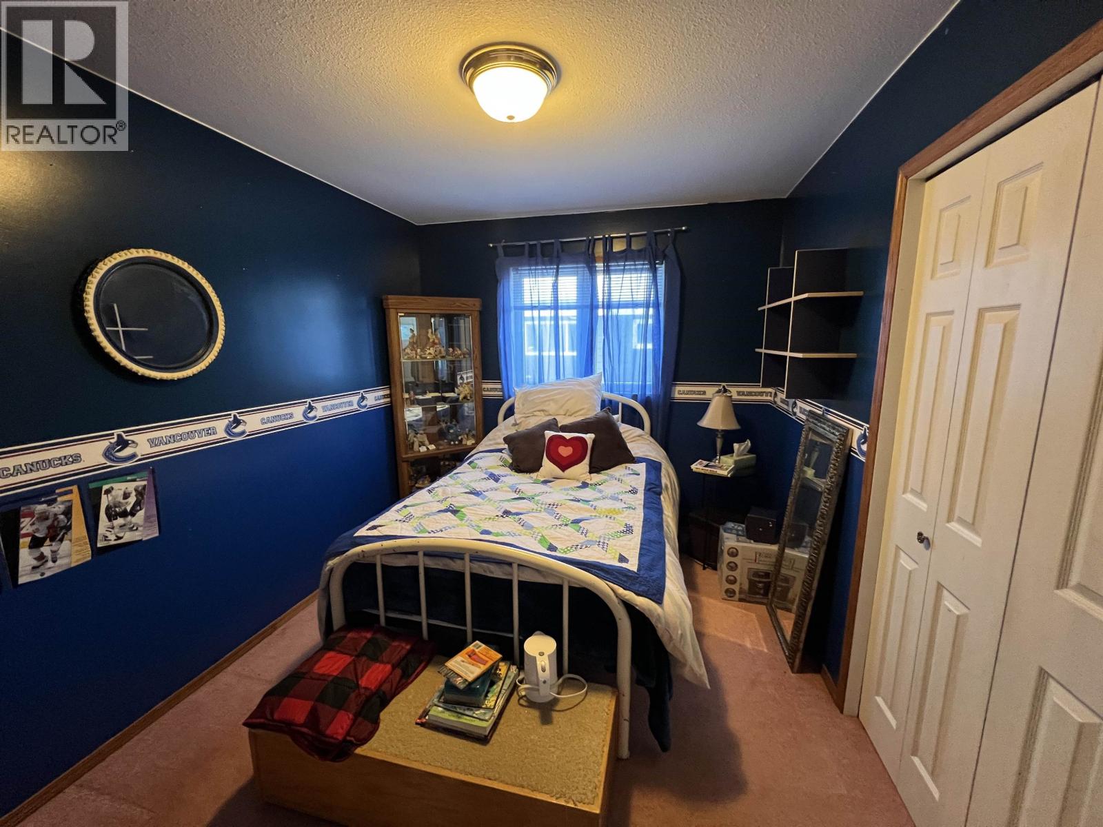 5323 MOUNTAINVIEW DRIVE - 16