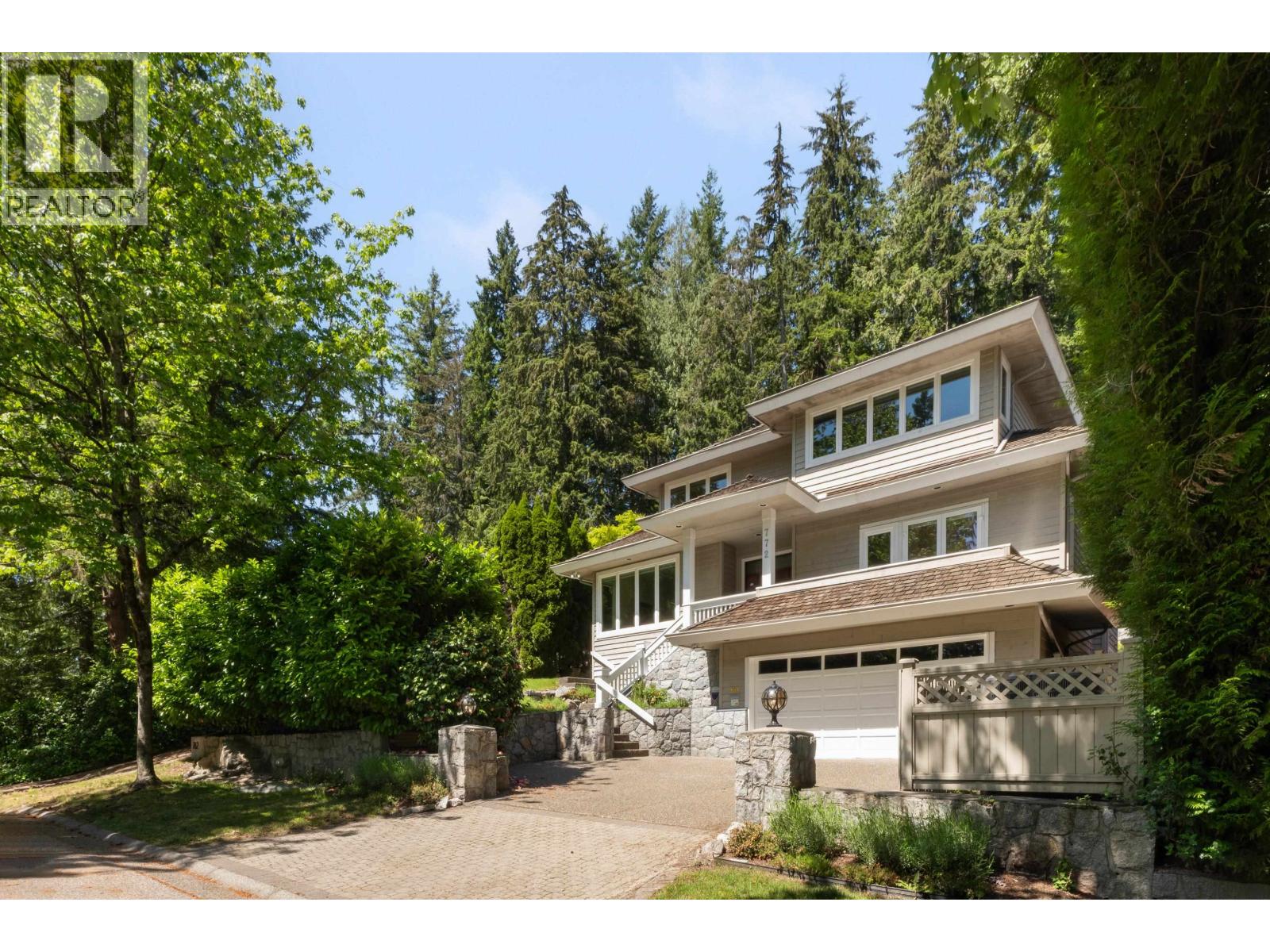 772 REGAL CRESCENT