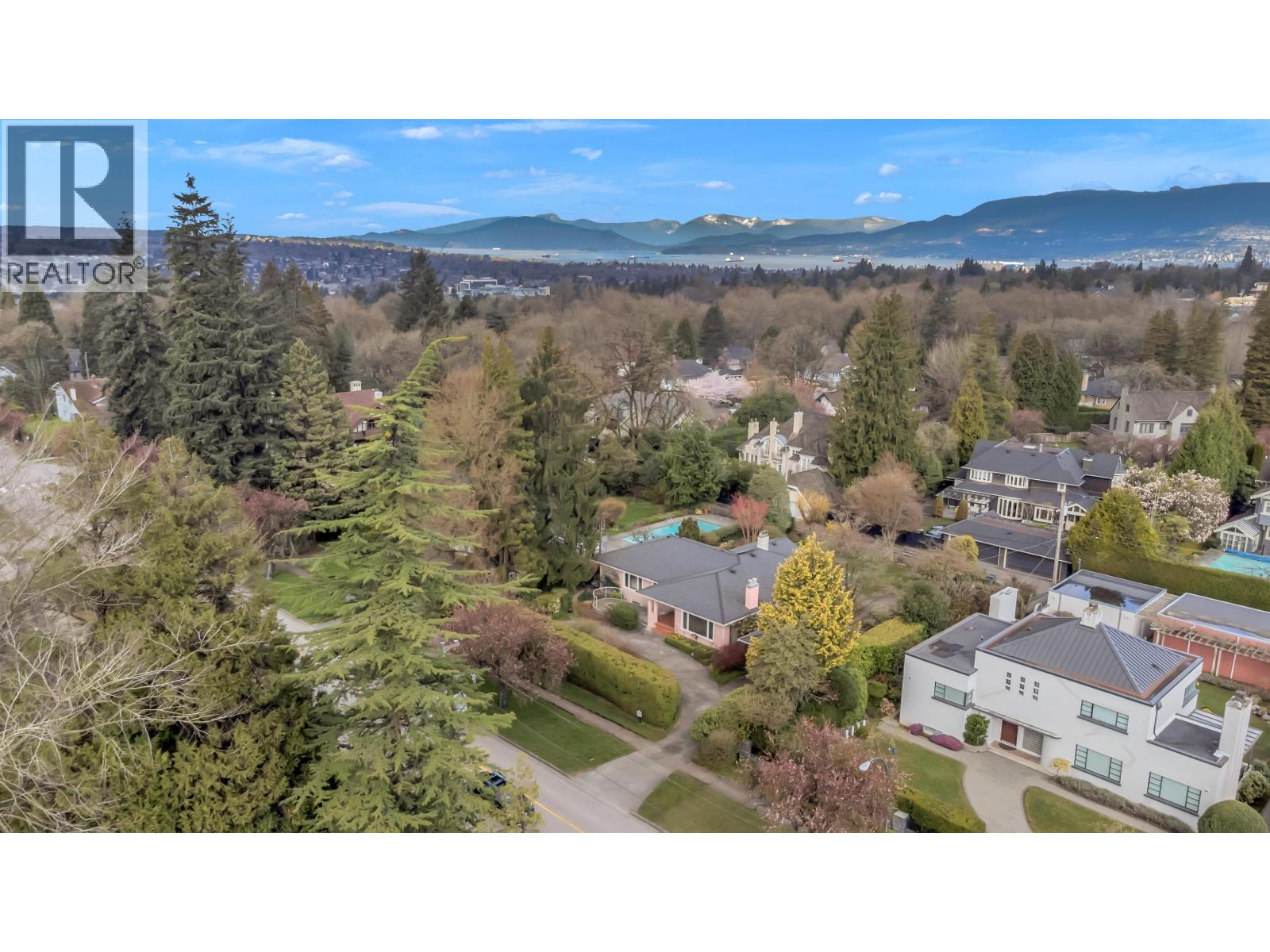 1549 33 Avenue - main photo