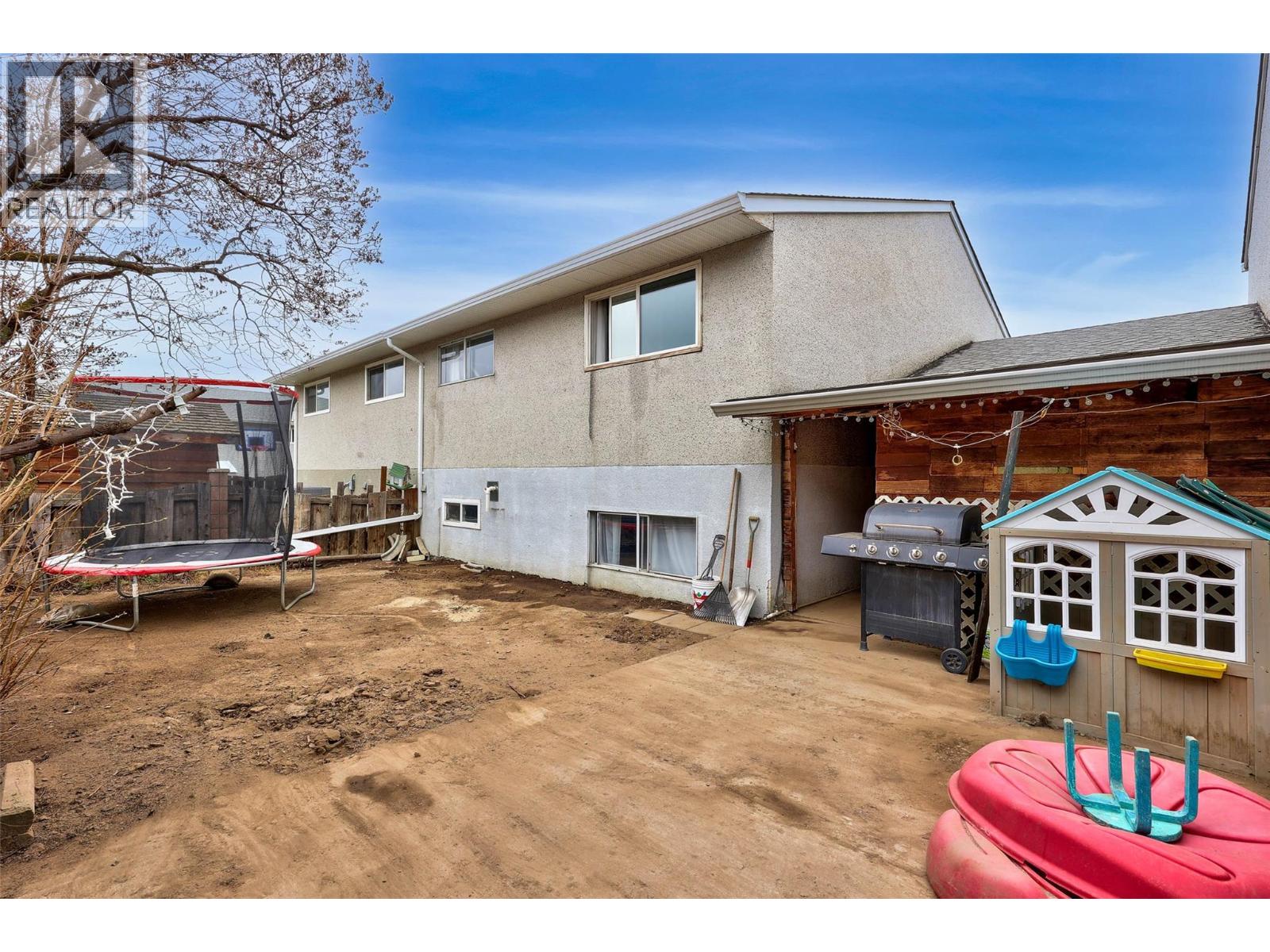 #77 800 Valhalla Drive - 27