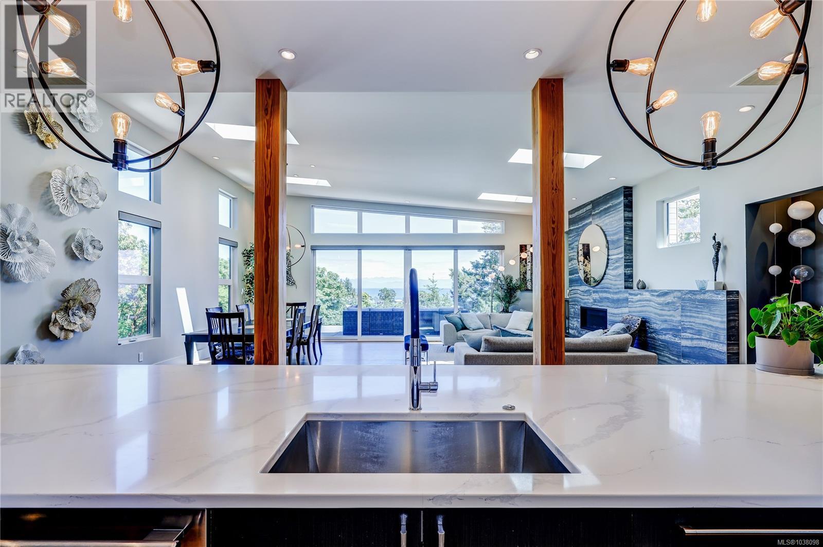 3450 Dolphin Dr - 19