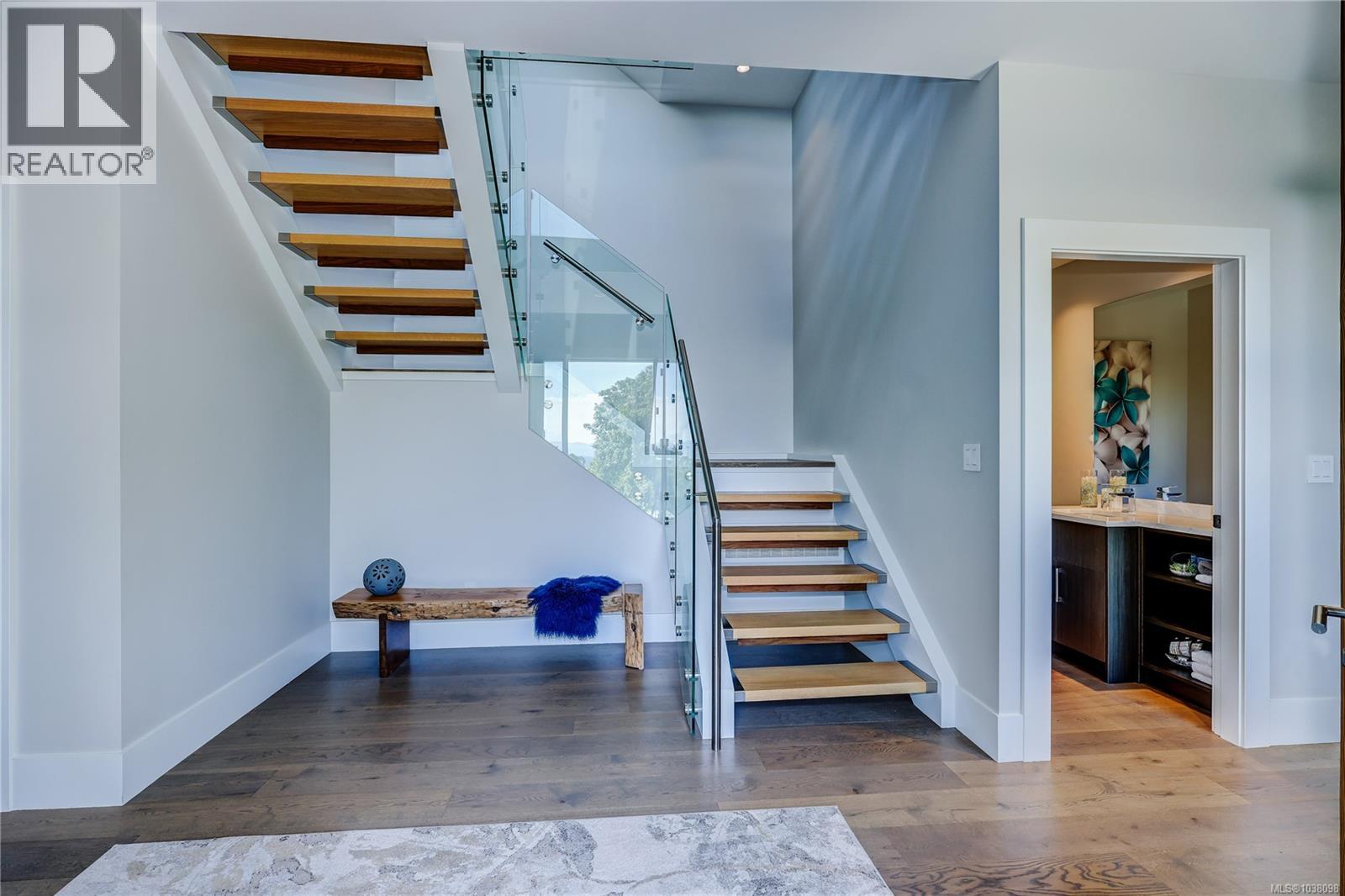 3450 Dolphin Dr - 6