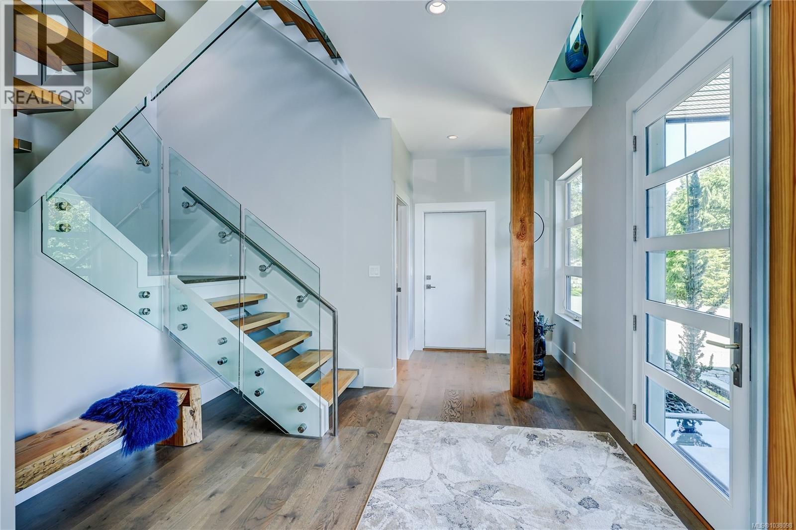 3450 Dolphin Dr - 8