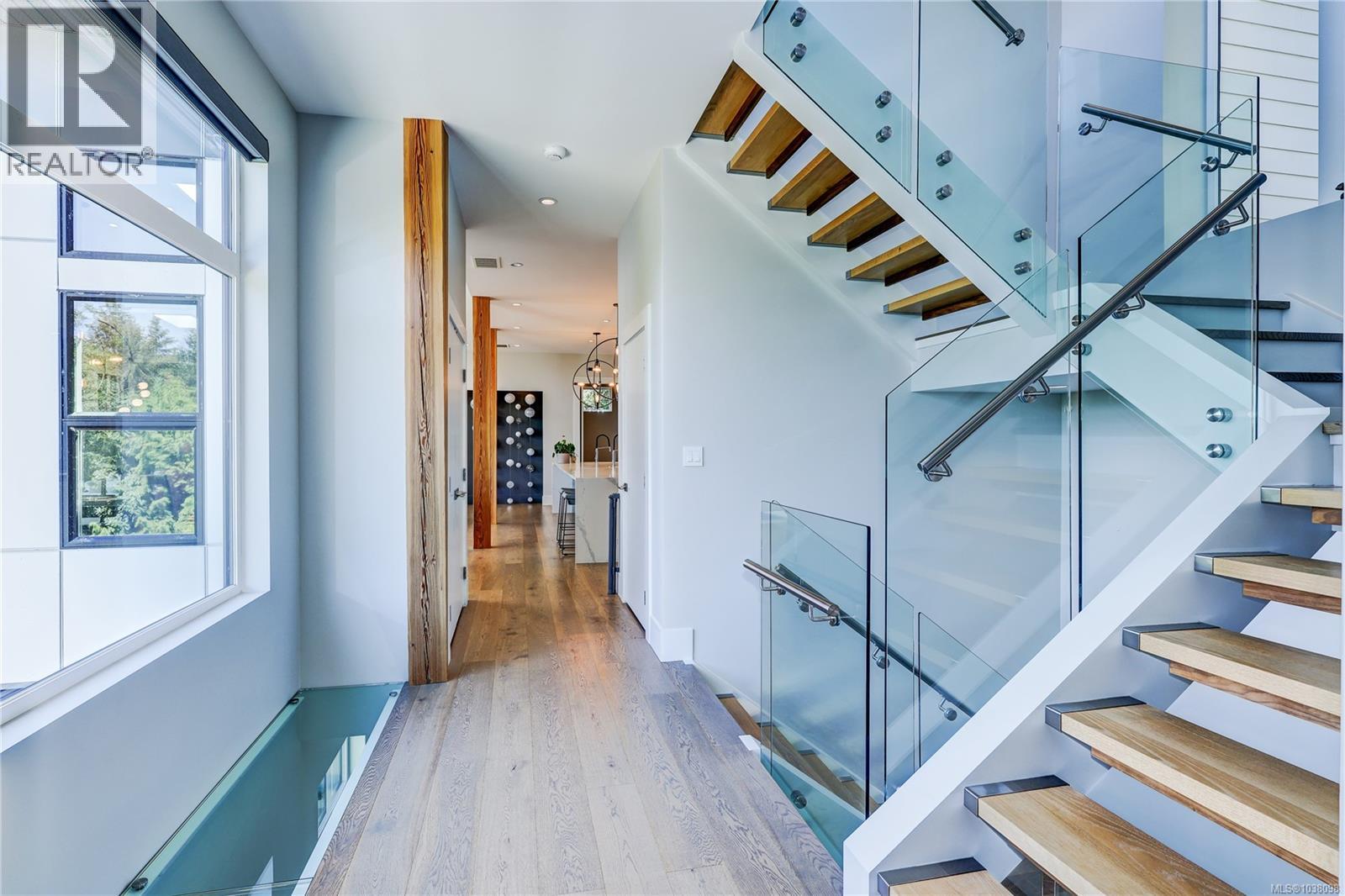 3450 Dolphin Dr - 49