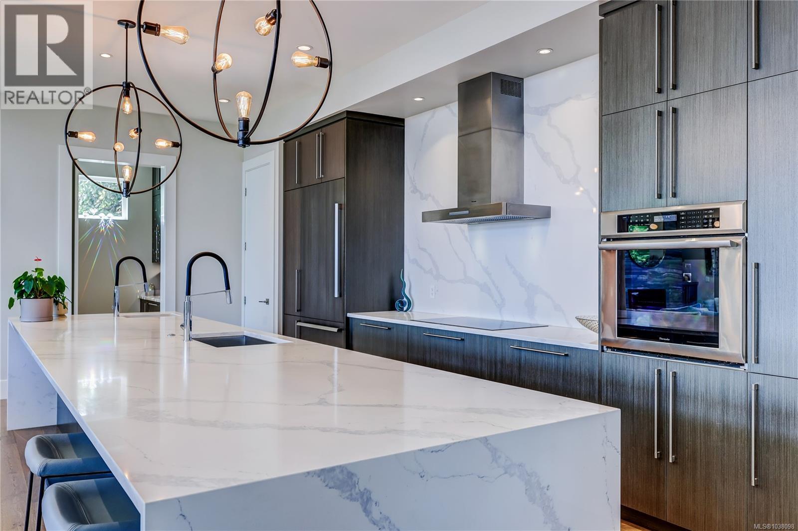 3450 Dolphin Dr - 10