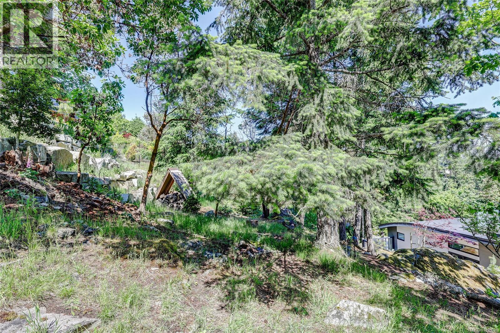 3450 Dolphin Dr - 79
