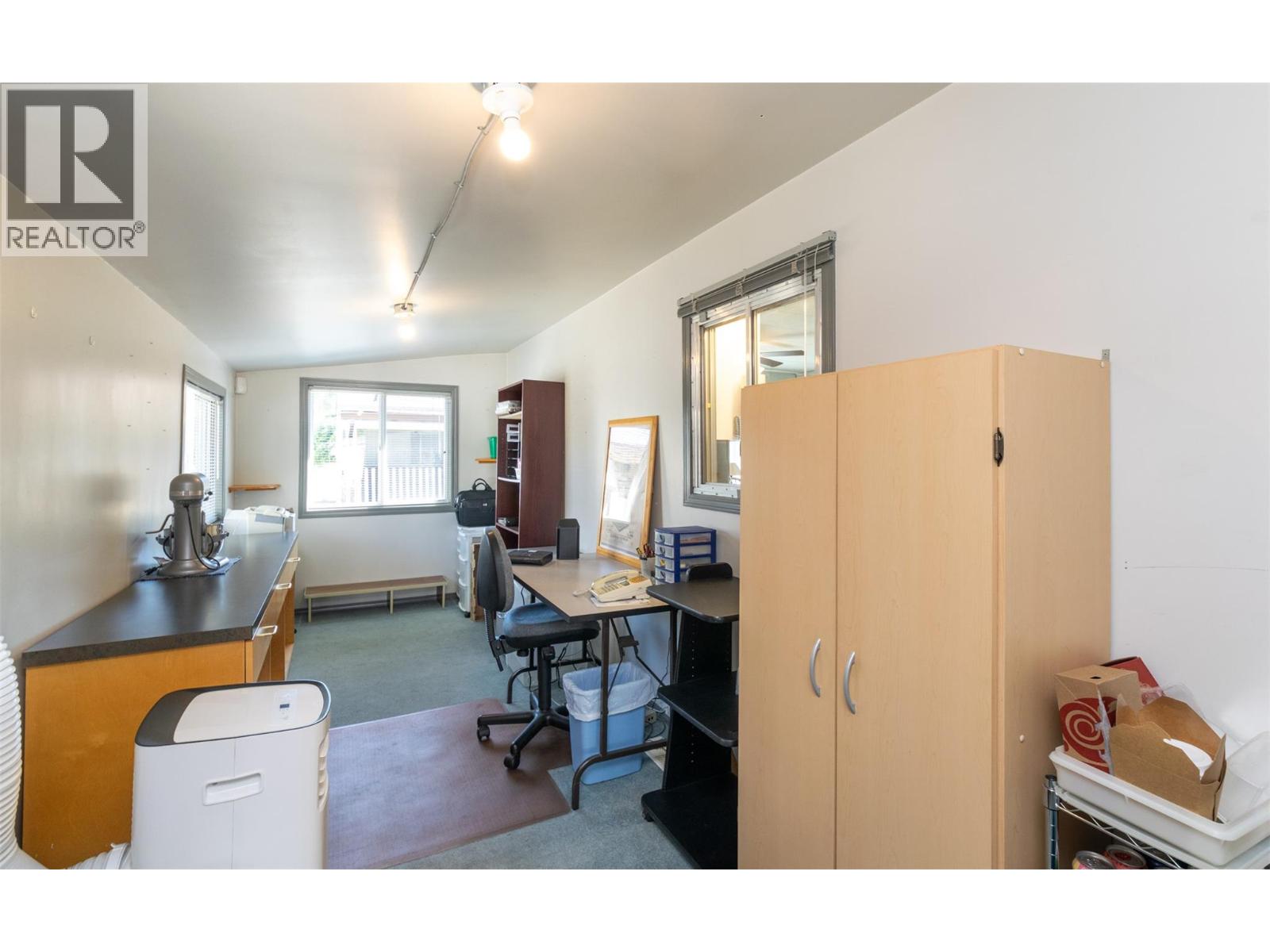 103 1361 30th Street Southeast, Salmon Arm