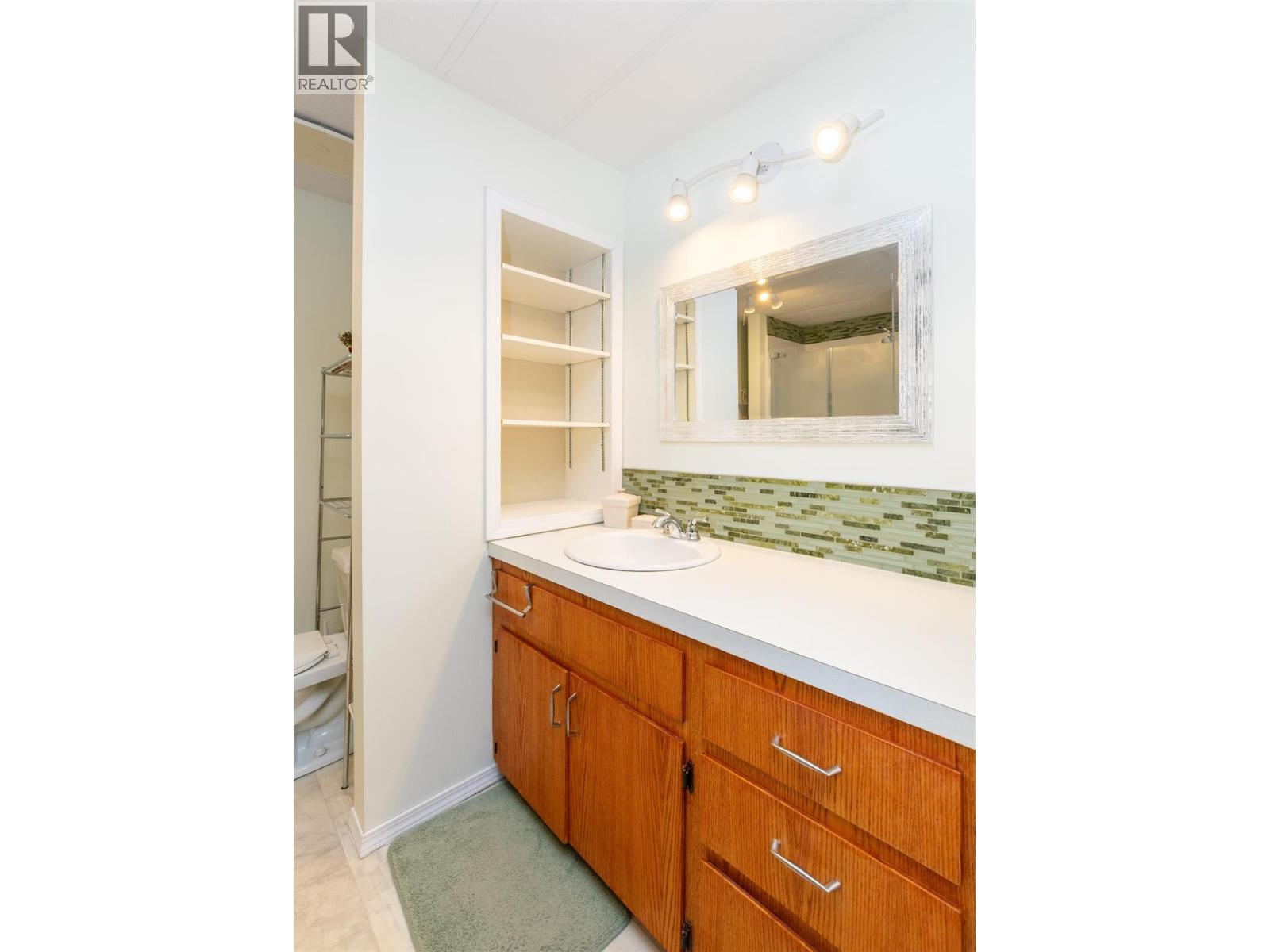 103 1361 30th Street Southeast, Salmon Arm