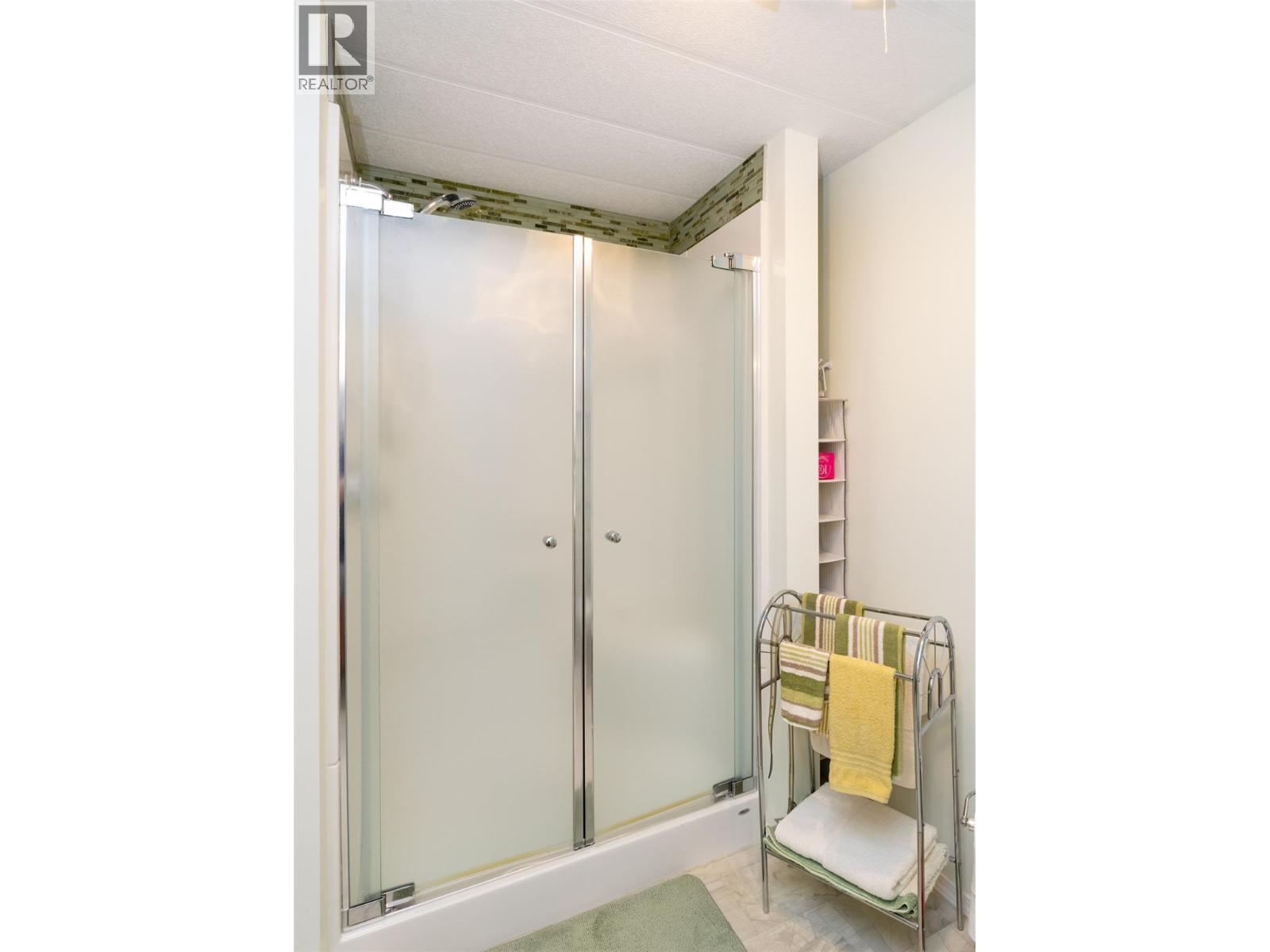 103 1361 30th Street Southeast, Salmon Arm