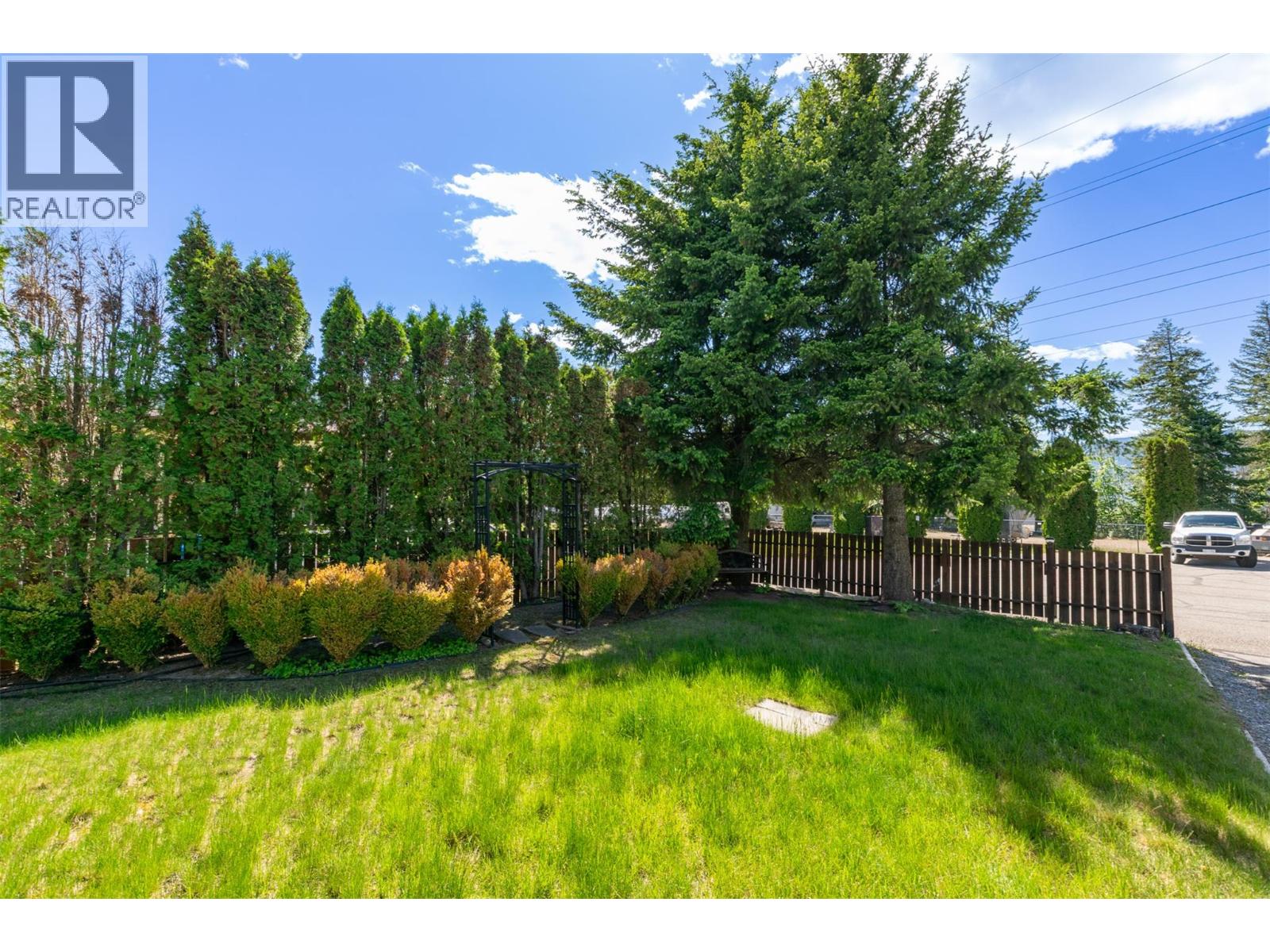 103 1361 30th Street Southeast, Salmon Arm