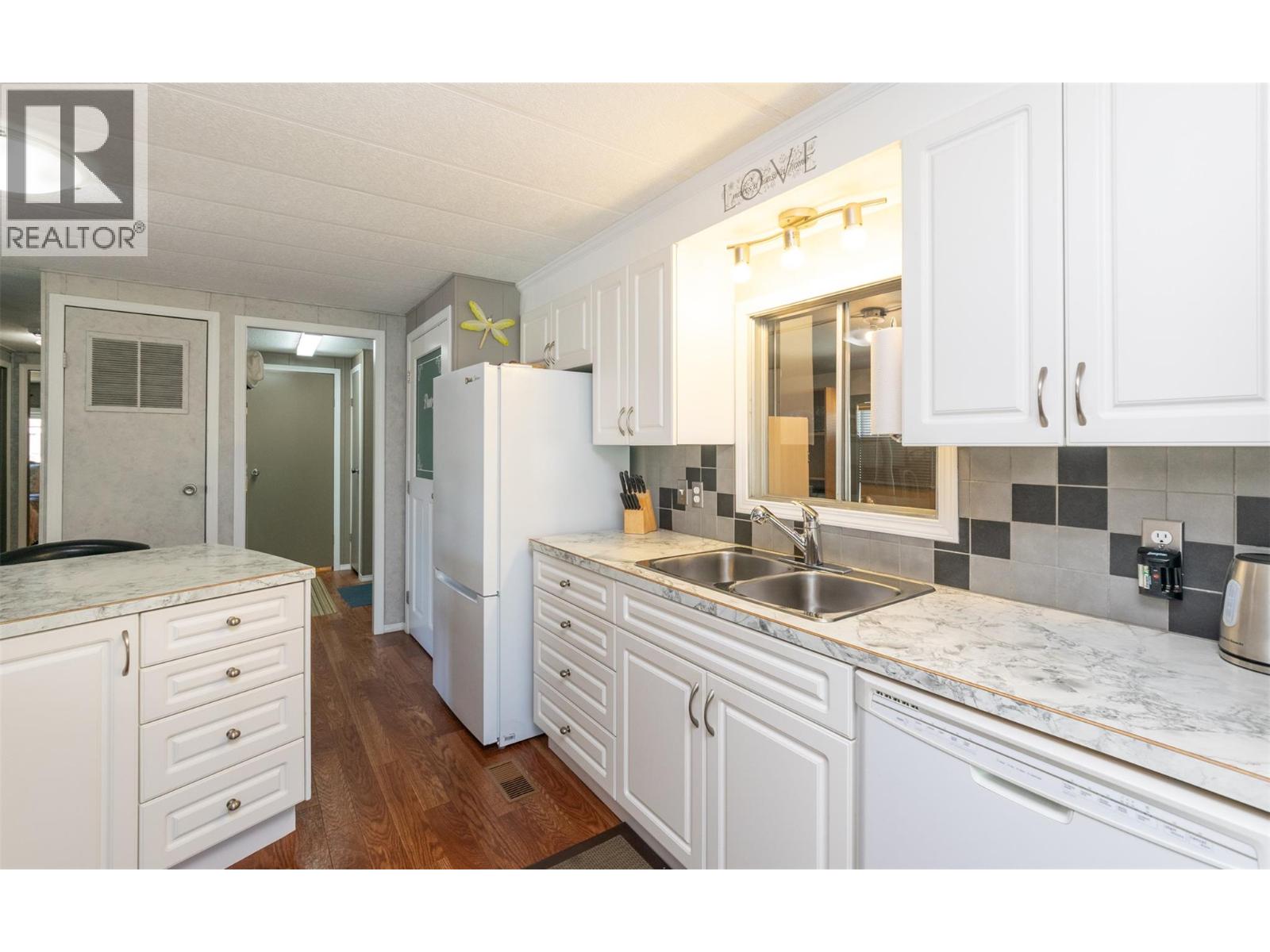 103 1361 30th Street Southeast, Salmon Arm