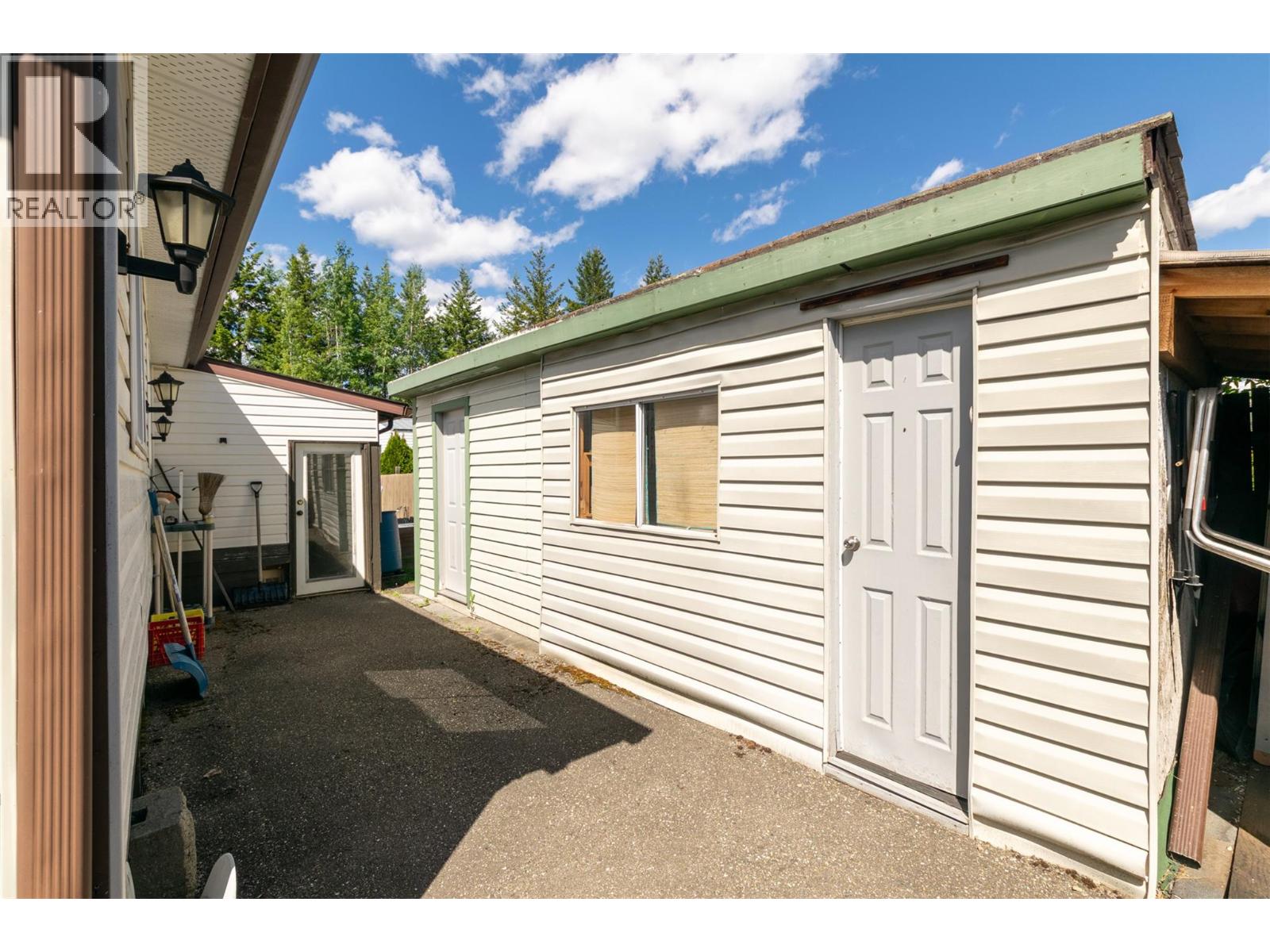 103 1361 30th Street Southeast, Salmon Arm