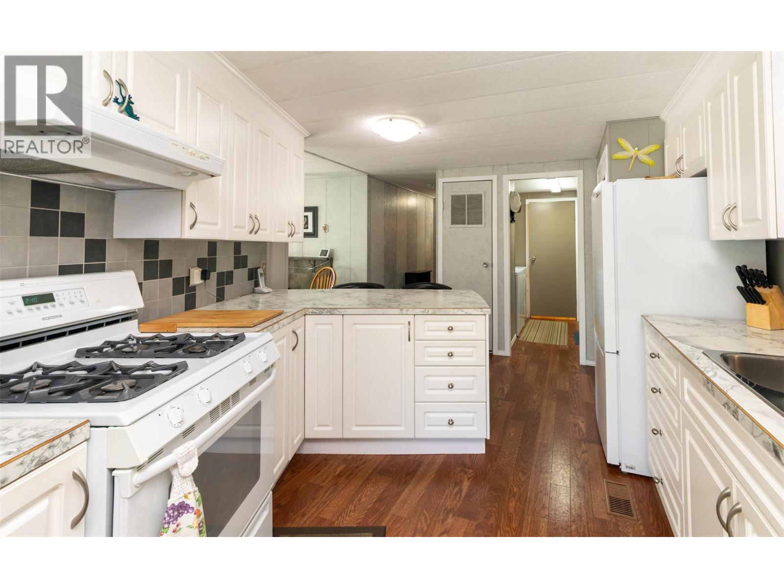 #103 1361 30th Street SE - 9