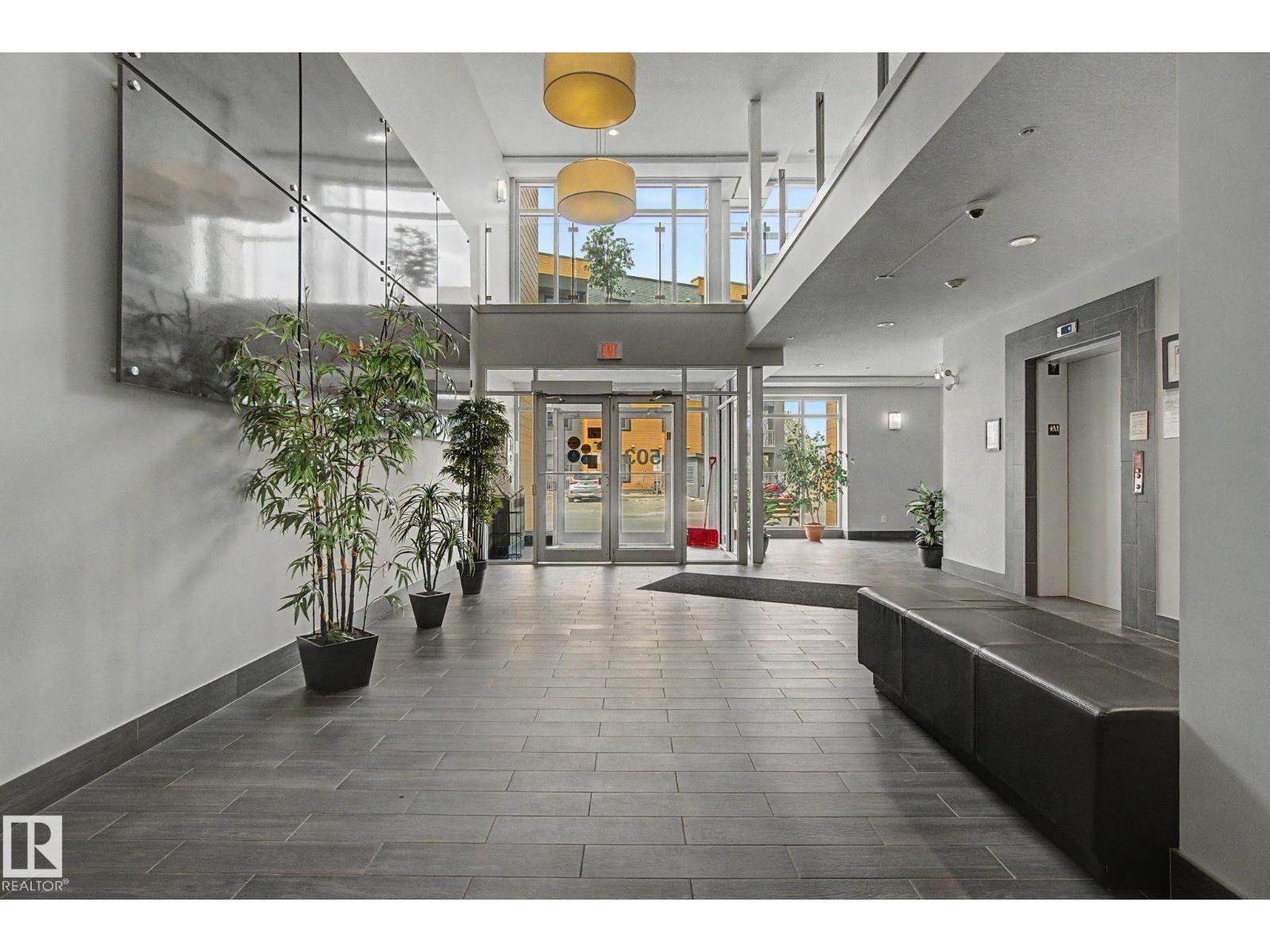 #129 503 ALBANY WY NW - 47