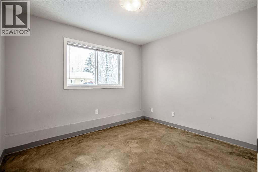 #D 204 6 Avenue - 16