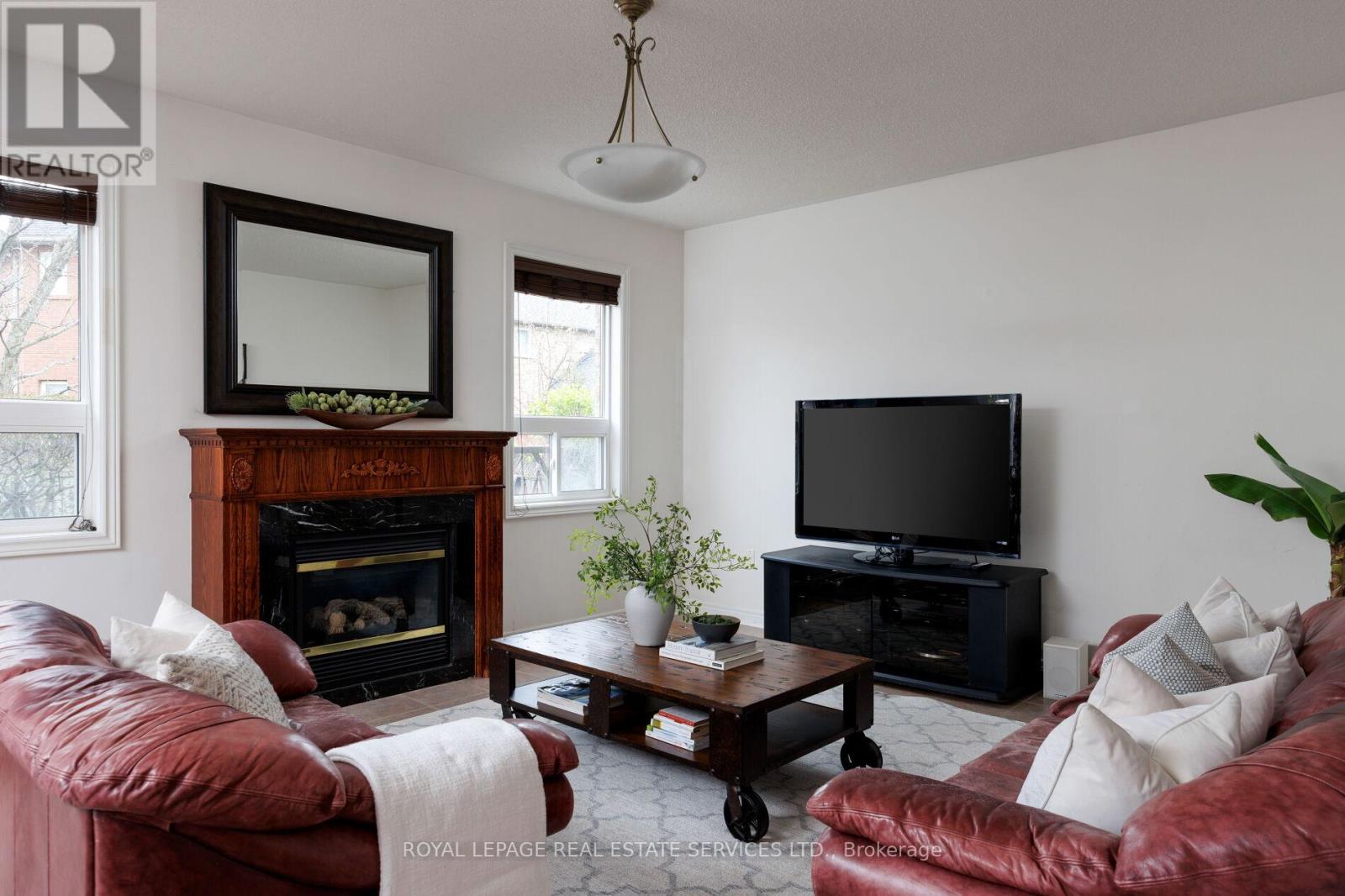 2252 FOXFIELD ROAD - 11