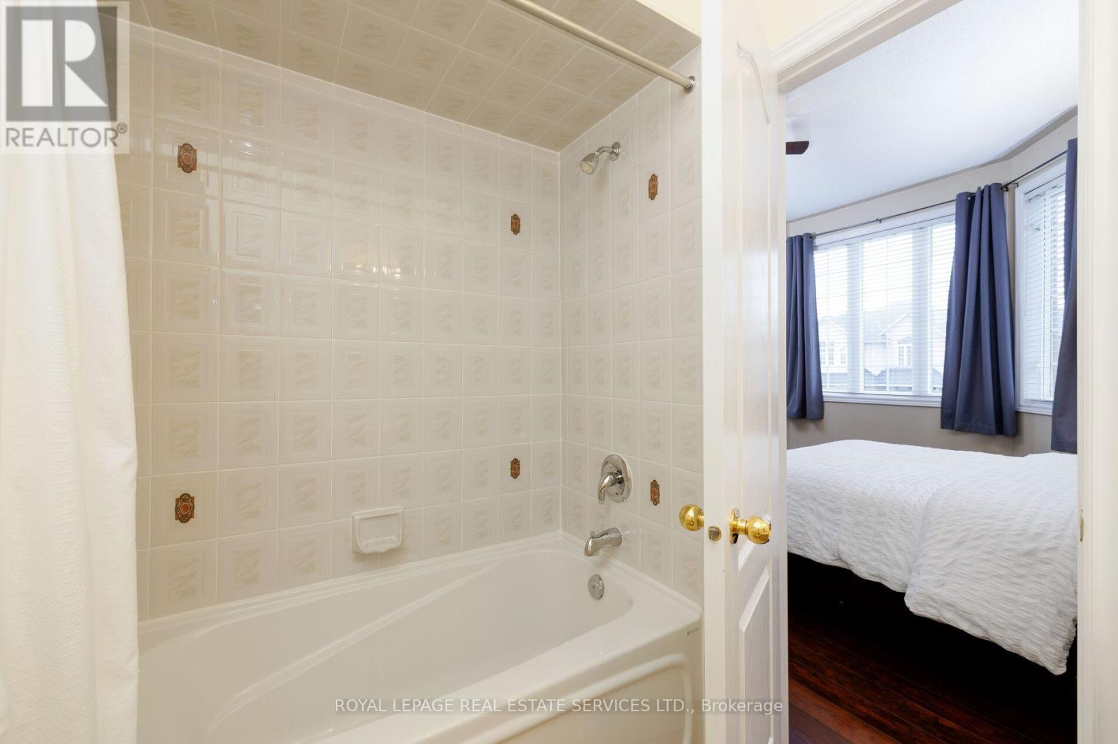 2252 FOXFIELD ROAD - 23