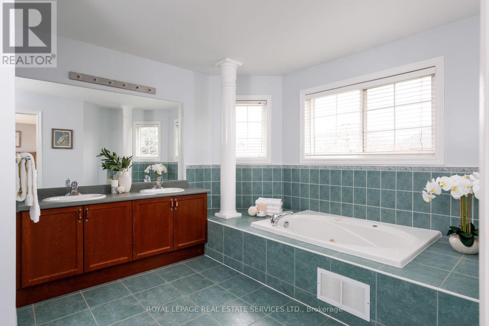2252 FOXFIELD ROAD - 27