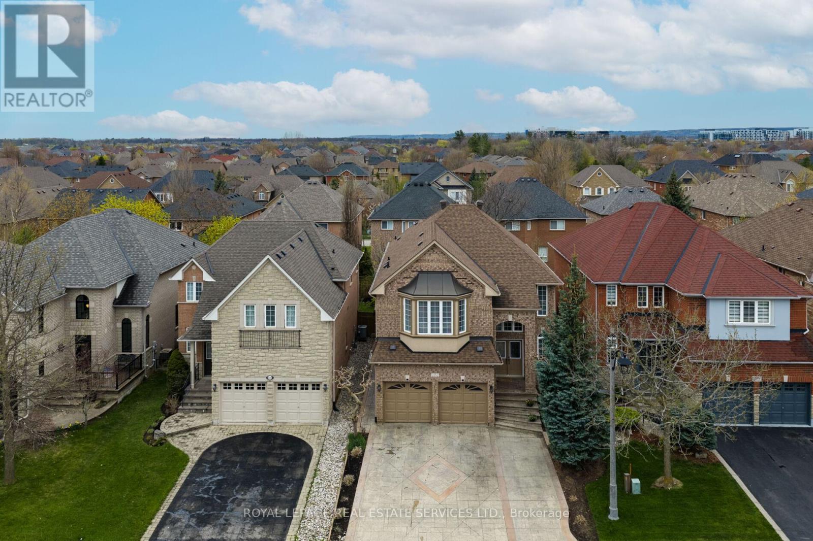 2252 FOXFIELD ROAD - 39