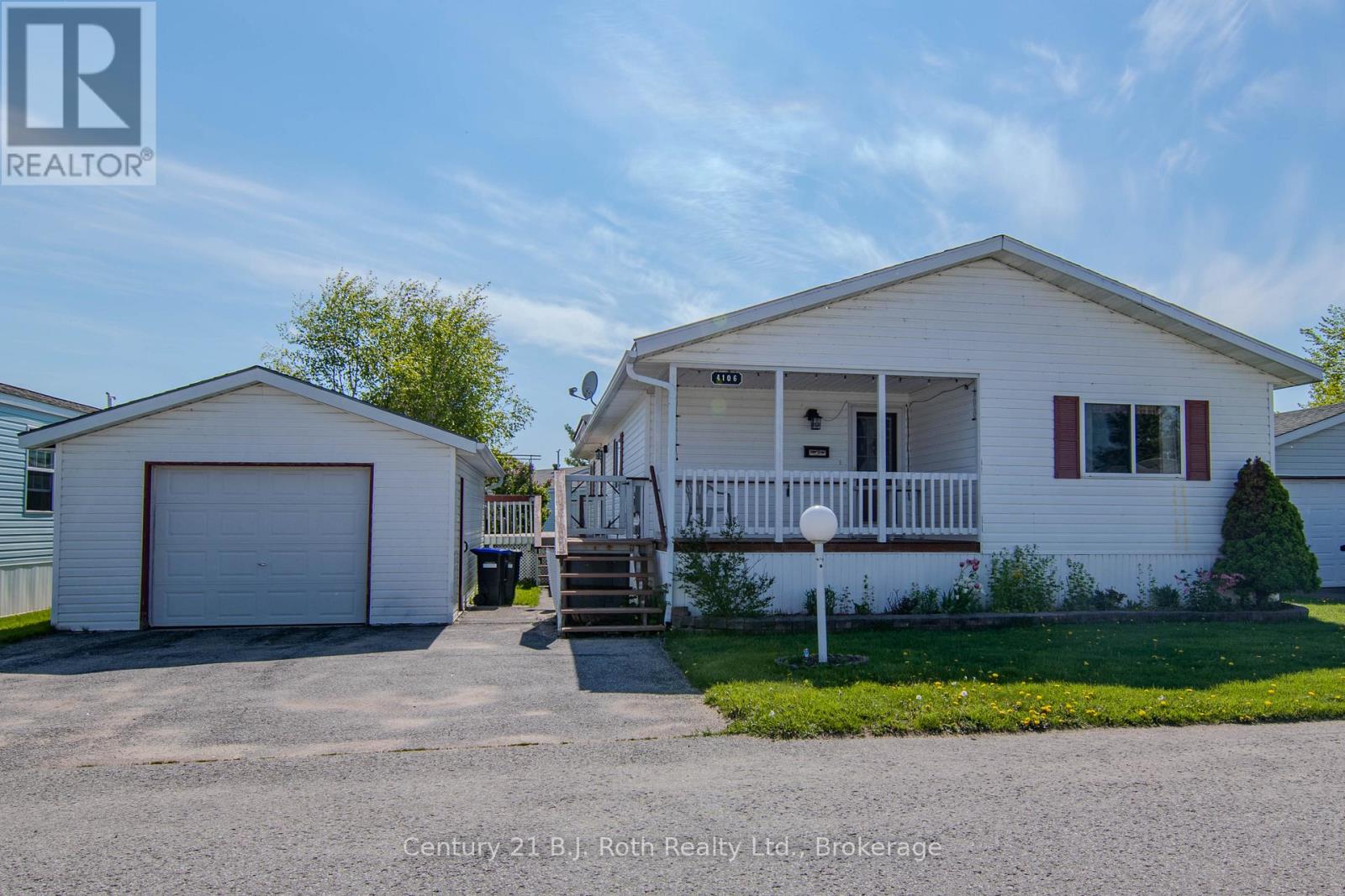 4106 LYNN STREET - 1