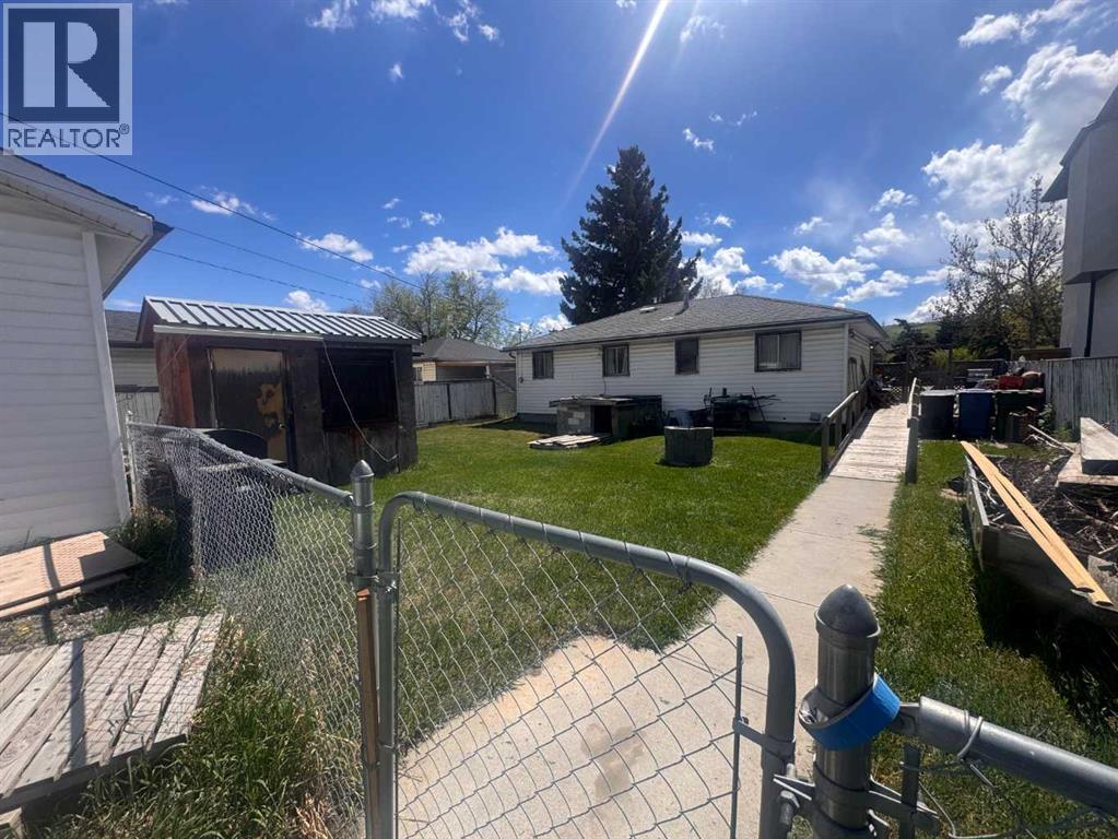 8132 Bowness Road NW - photo 3