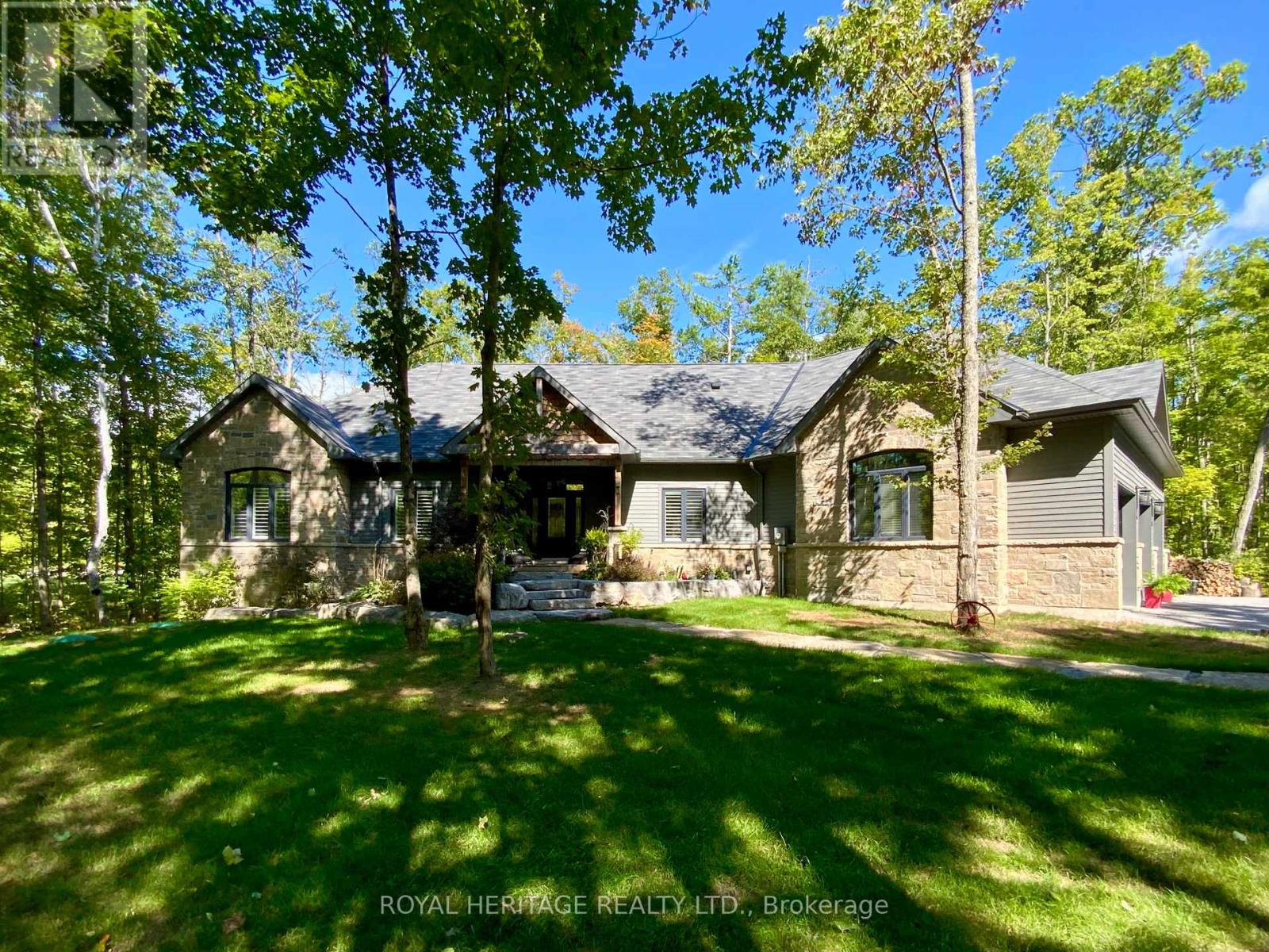 126 MITCHELL CRESCENT - 4