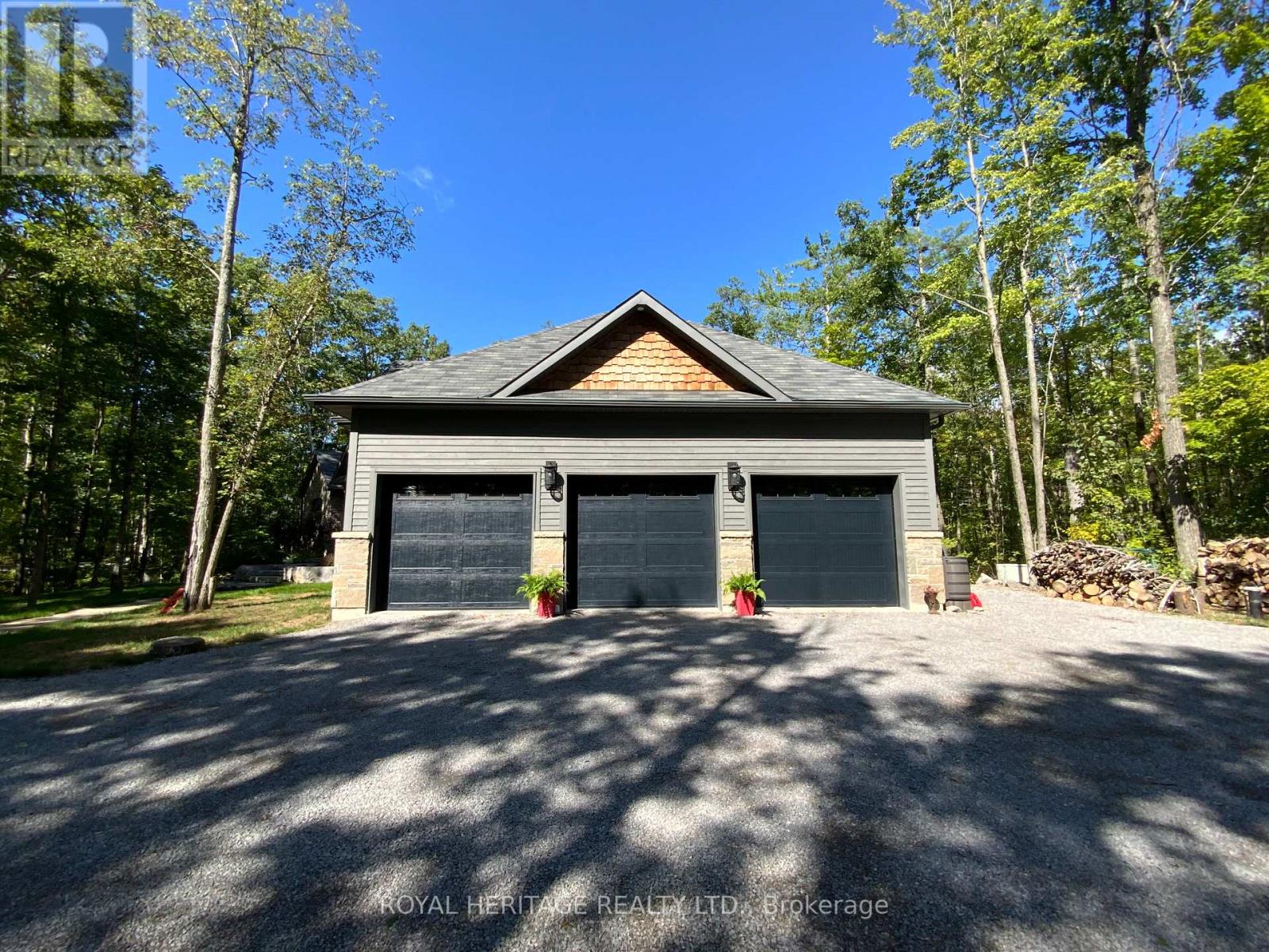 126 MITCHELL CRESCENT - 42
