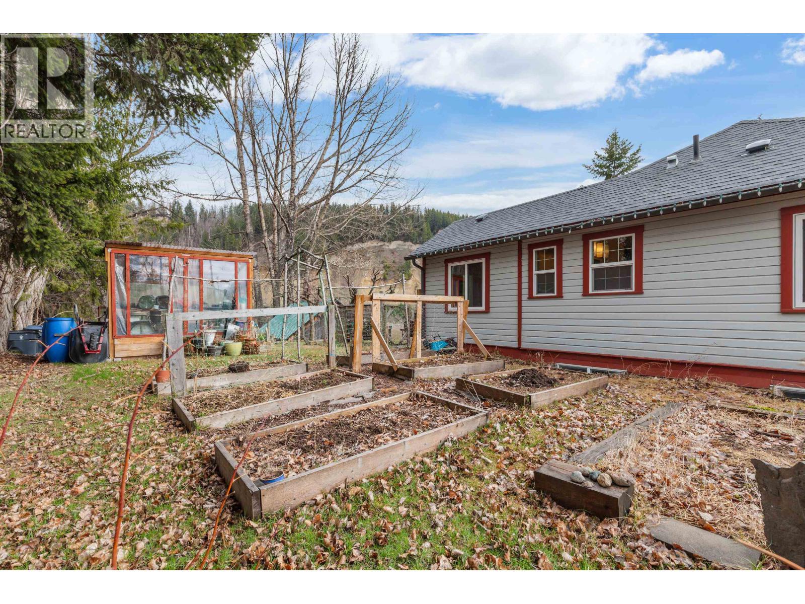 2688 INLANDER STREET - 36