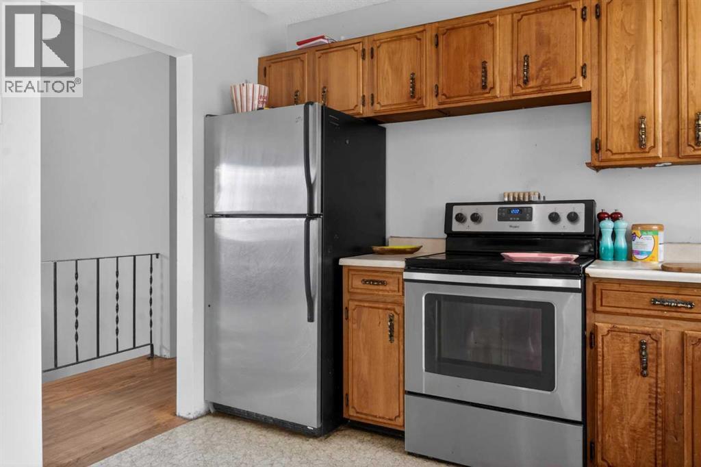 228 Van Horne Crescent NE - 10