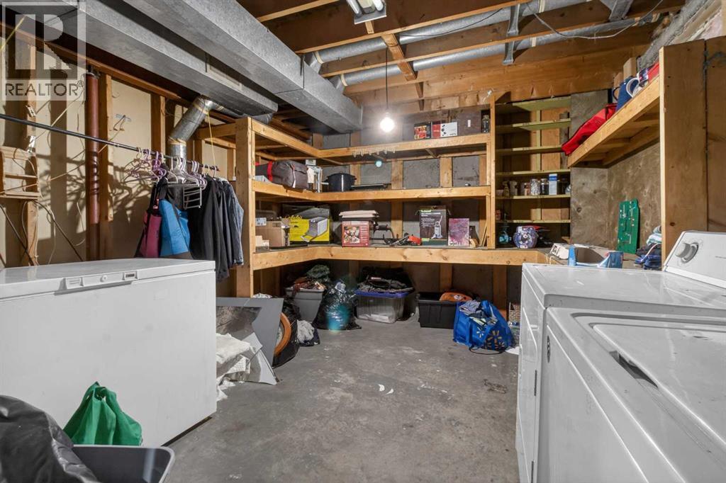 228 Van Horne Crescent NE - 25