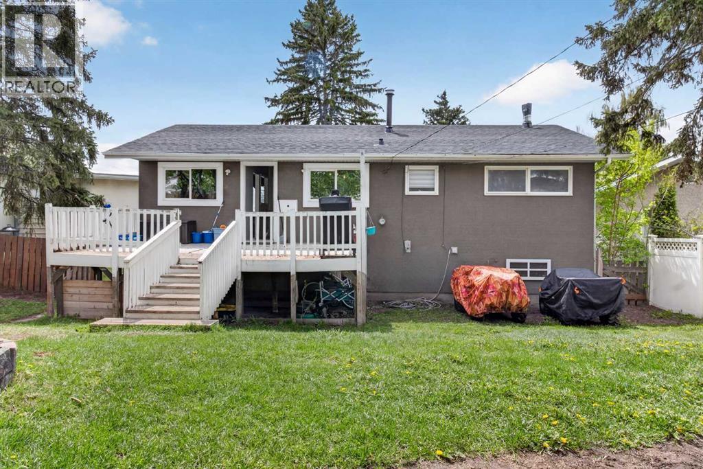 228 Van Horne Crescent NE - 28